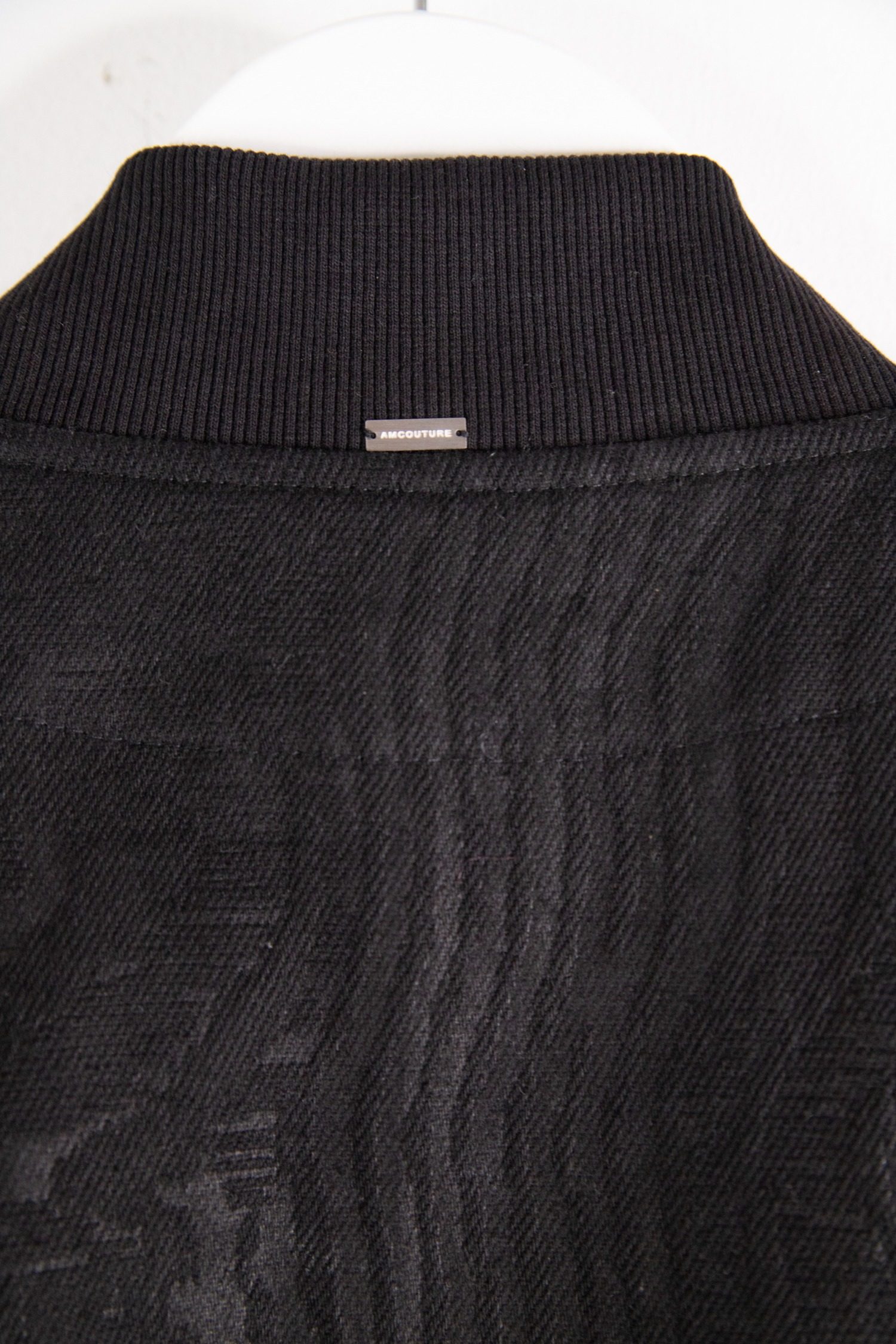 Thumbnail of http://AM%20Couture%20Bomberjacke%20mit%20dezentem%20Zebramuster%20in%20Schwarz