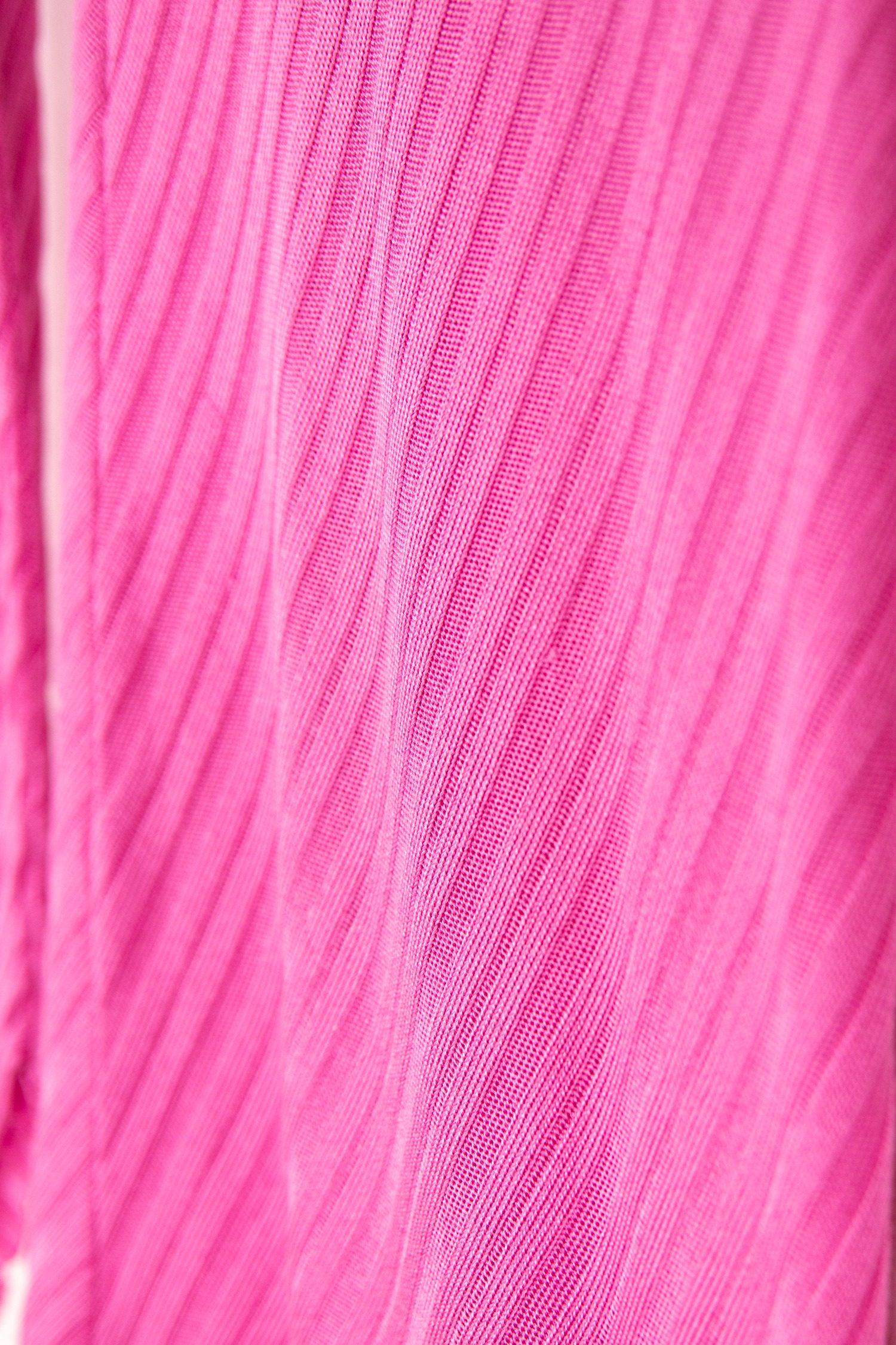 Thumbnail of http://Petar%20Petrov%20Adon%20Midikleid%20aus%20Seide%20in%20Rosa