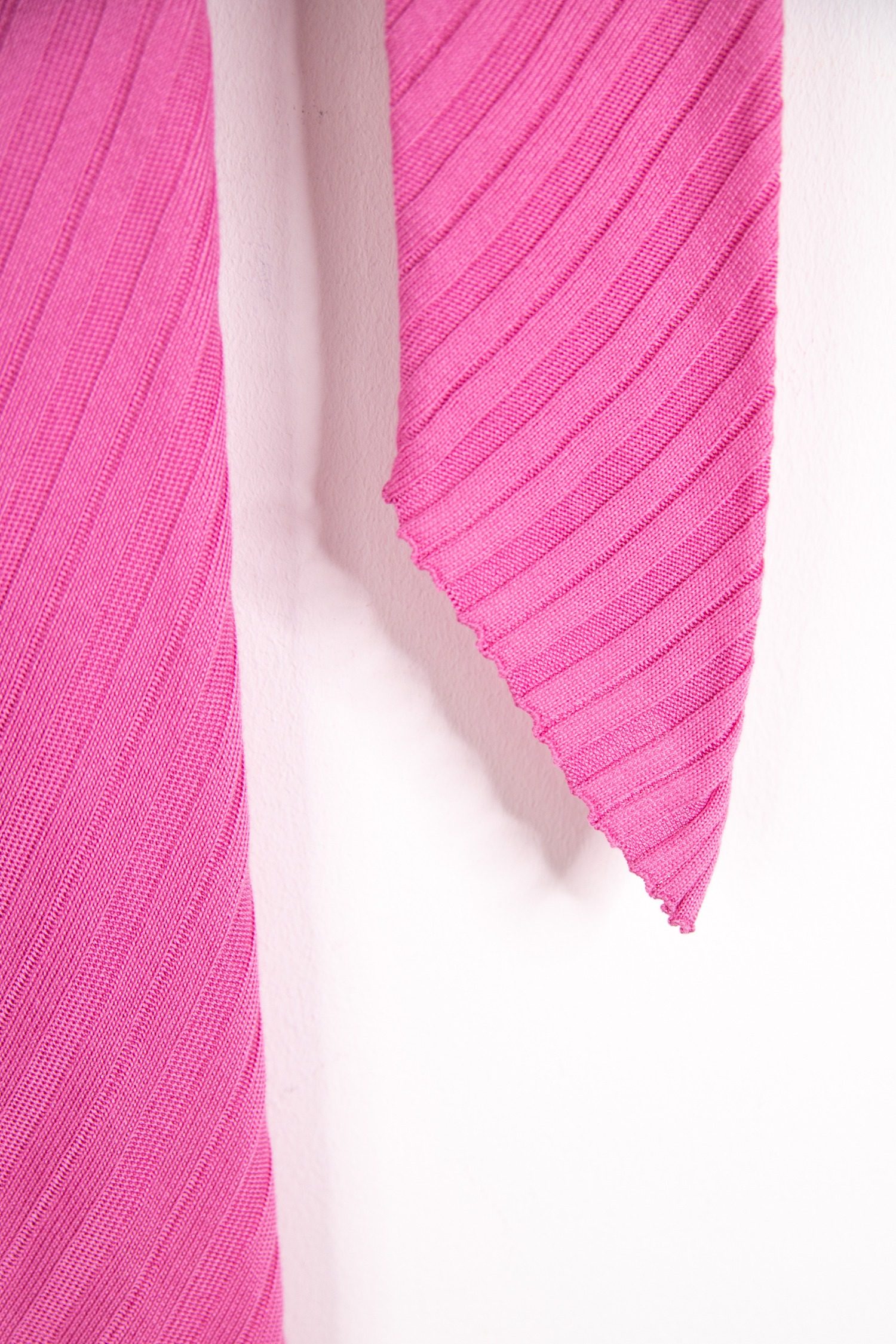 Thumbnail of http://Petar%20Petrov%20Adon%20Midikleid%20aus%20Seide%20in%20Rosa