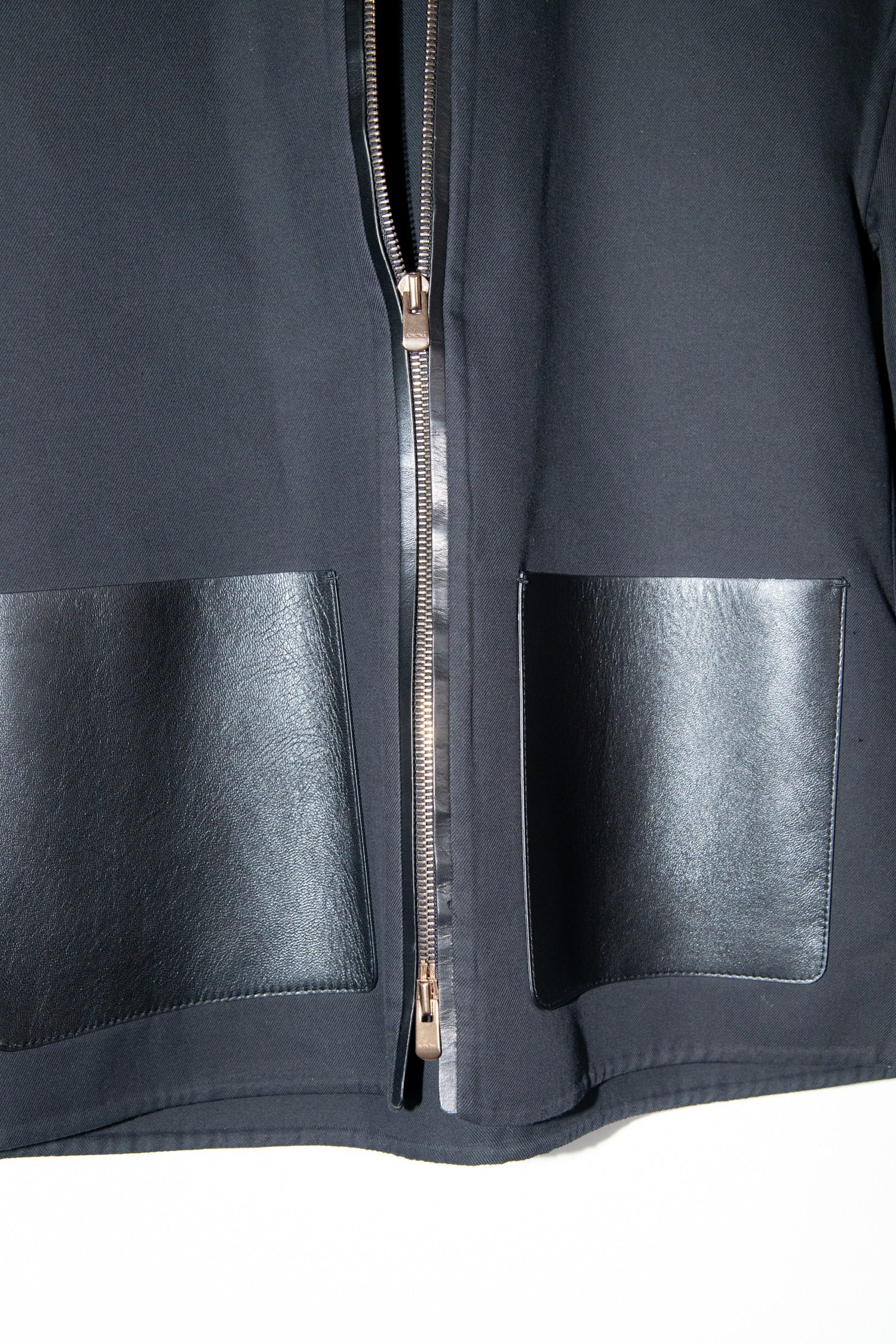 Thumbnail of http://Agnona%20Jacke%20in%20Dunkelblau%20und%20Schwarz