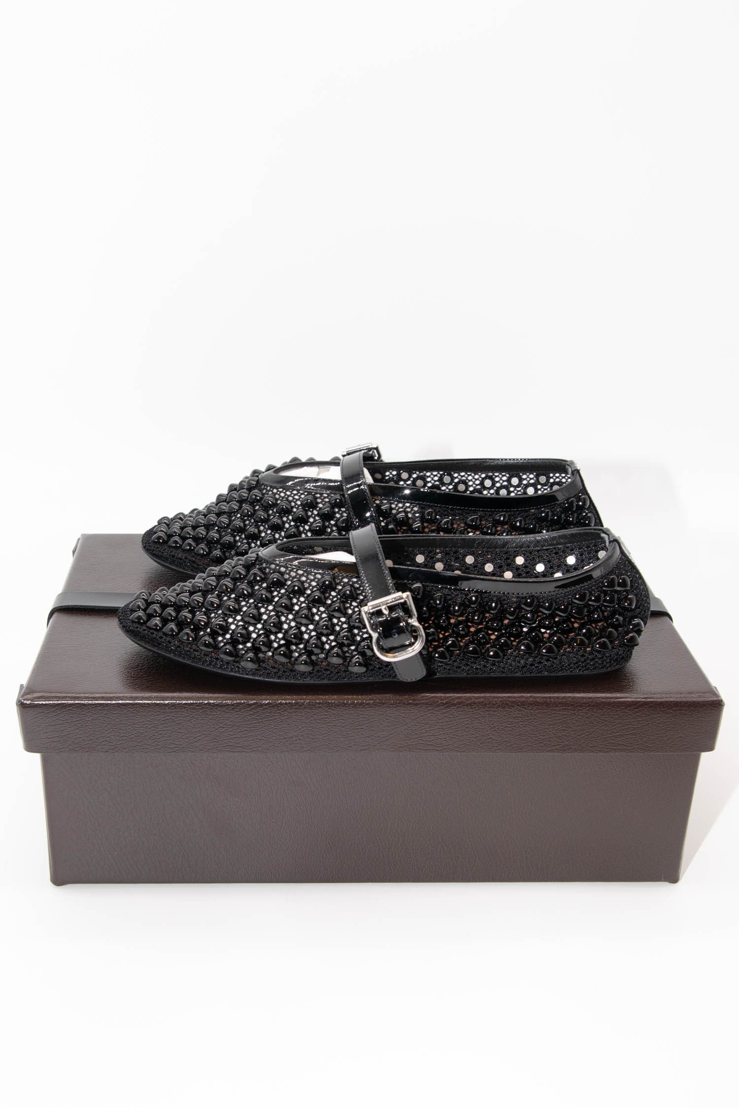 Thumbnail of http://Alaïa%20Ballerinas%20mit%20Pyramidennieten%20in%20Schwarz