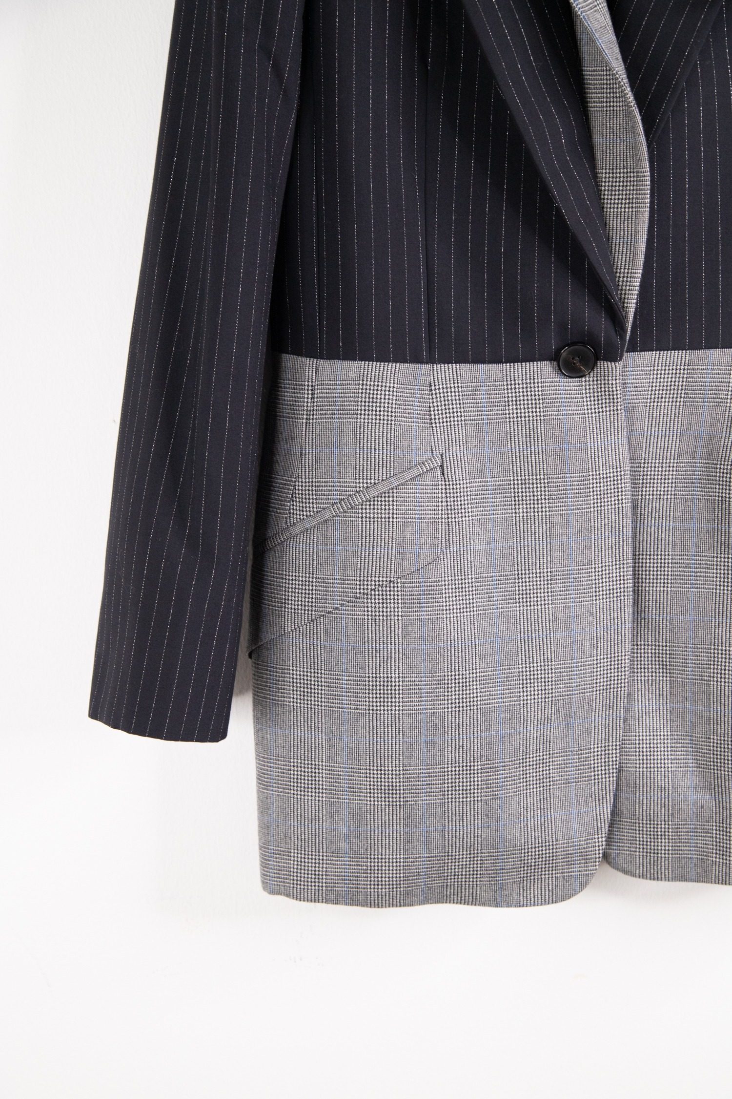 Thumbnail of http://Alexander%20McQueen%20Blazer%20im%20Patchwork-Look