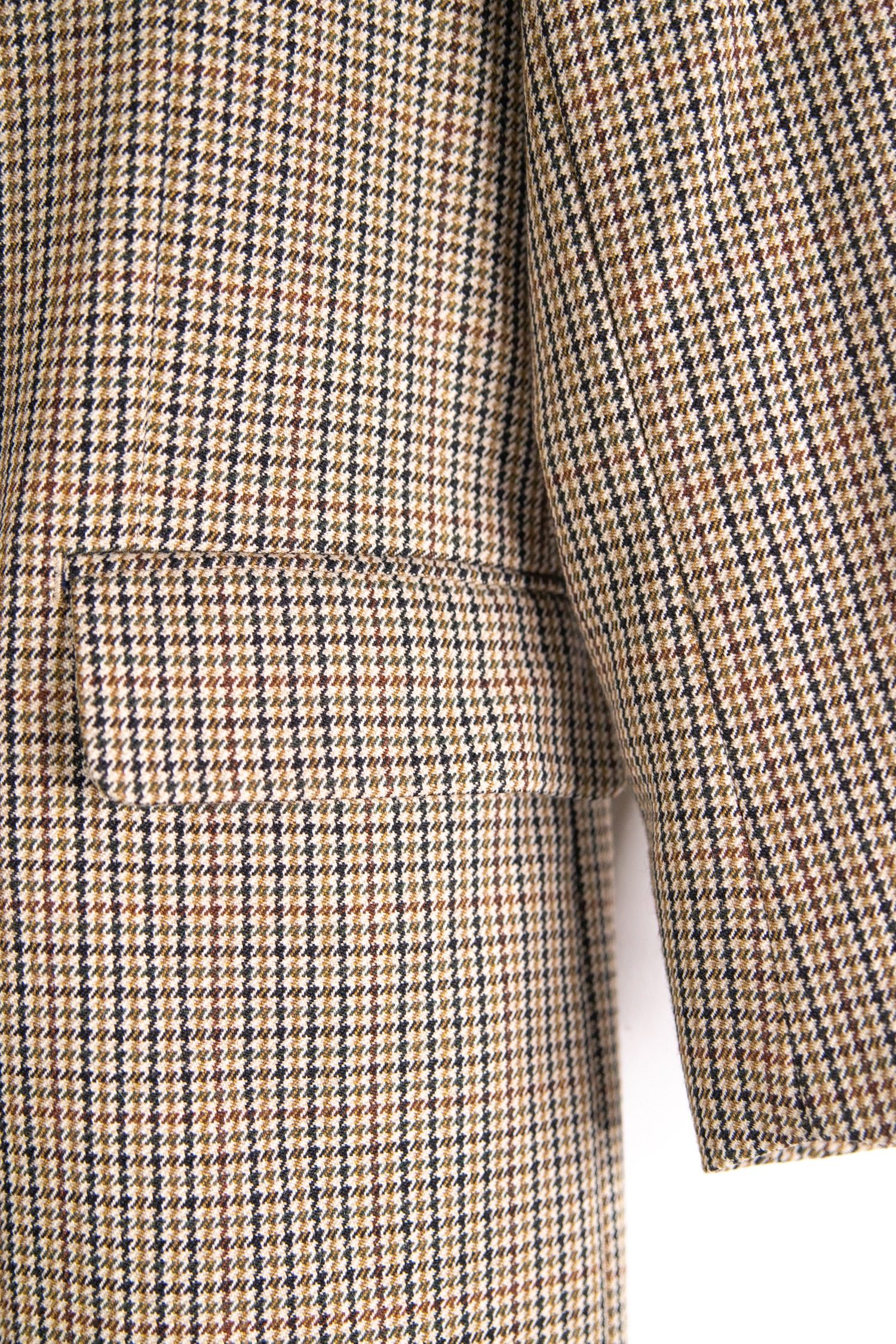 Thumbnail of http://Ami%20Paris%20Oversized%20Blazer%20mit%20Hahnentrittmuster%20in%20Beige