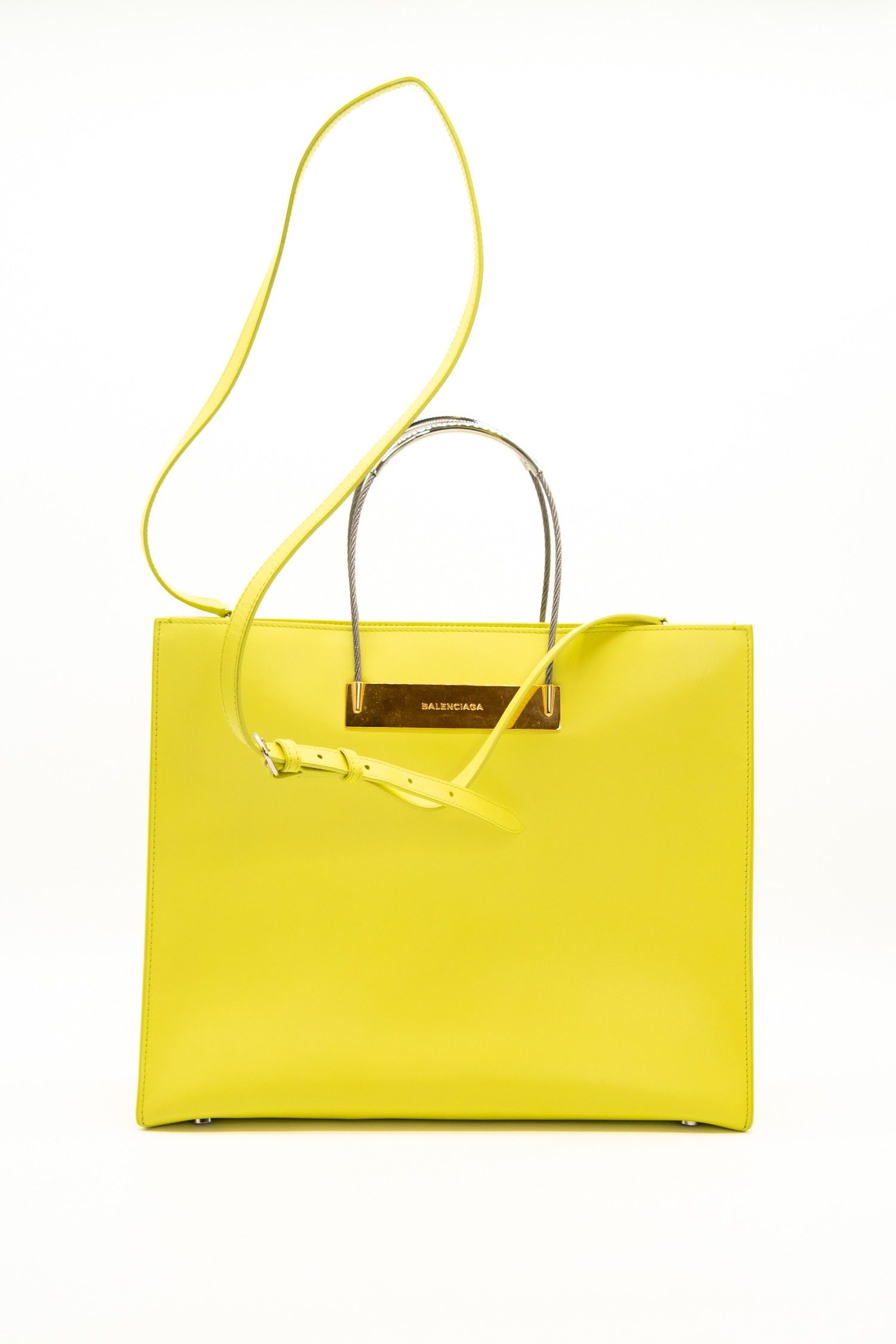 Thumbnail of http://Balenciaga%20Cable%20Shopper%20Small%20in%20Gelb