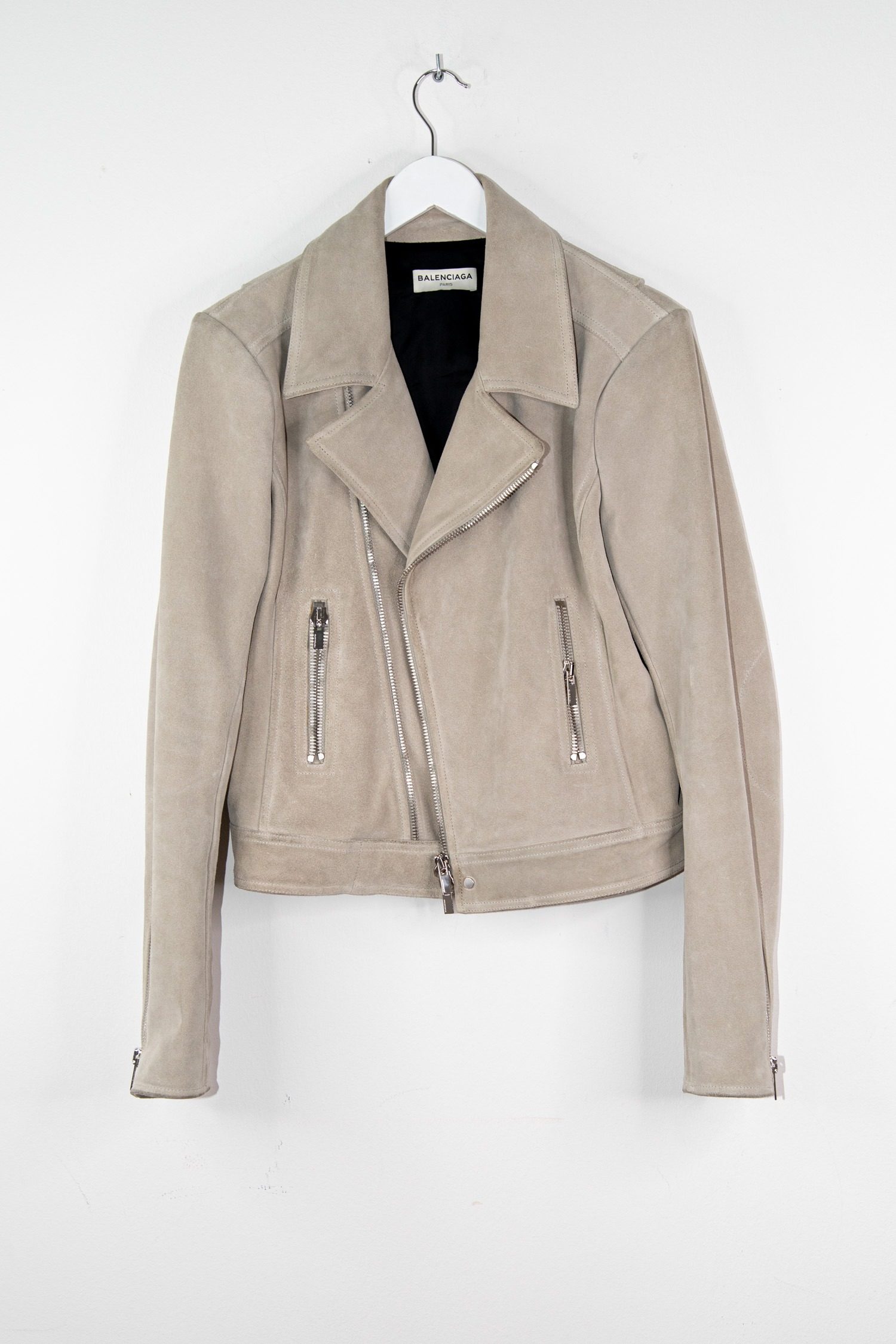 Thumbnail of http://Balenciaga%20Lederjacke%20im%20Biker-Stil%20in%20Hellgrau