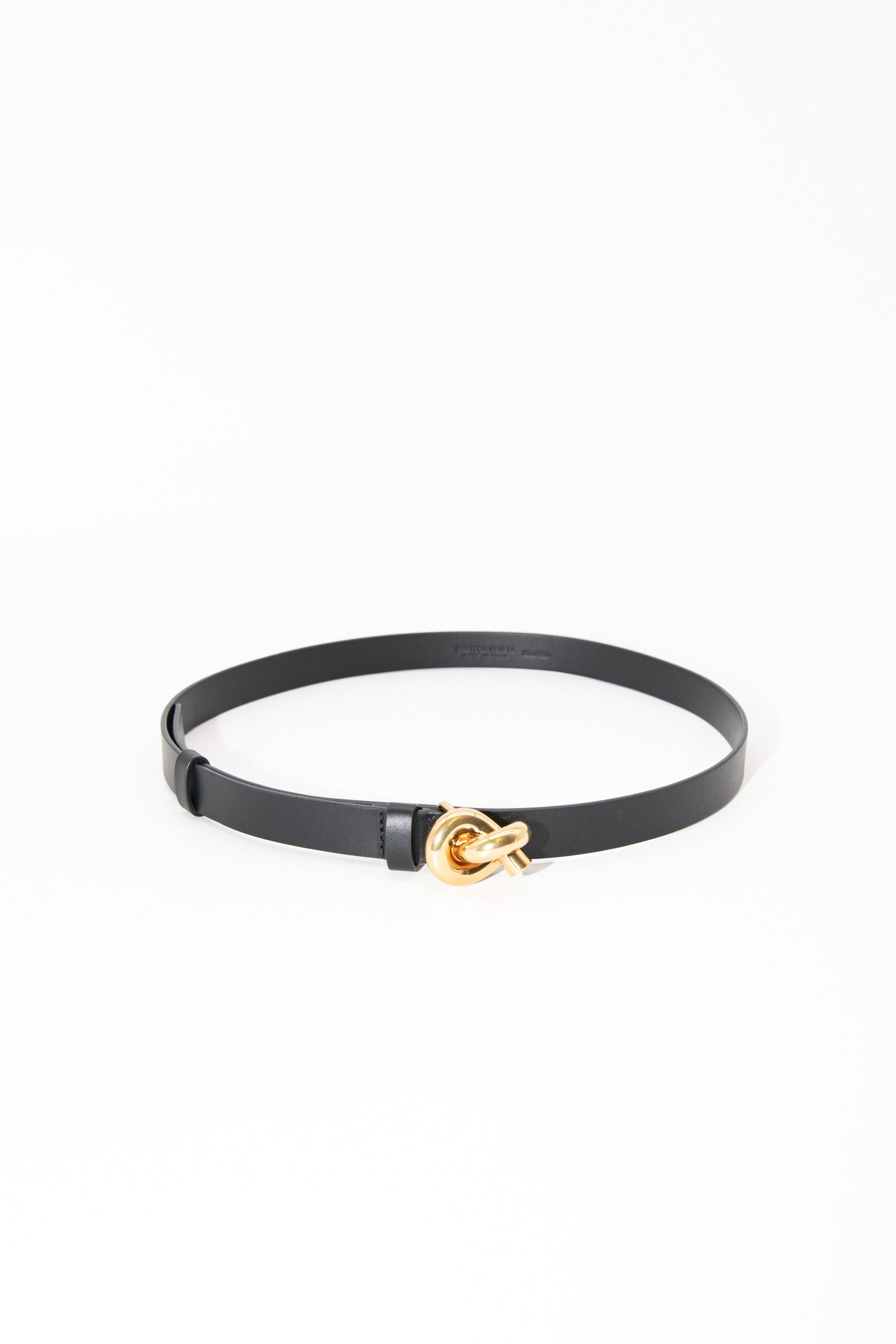 Thumbnail of http://Bottega%20Veneta%20Gürtel%20in%20Schwarz%20mit%20Goldknoten