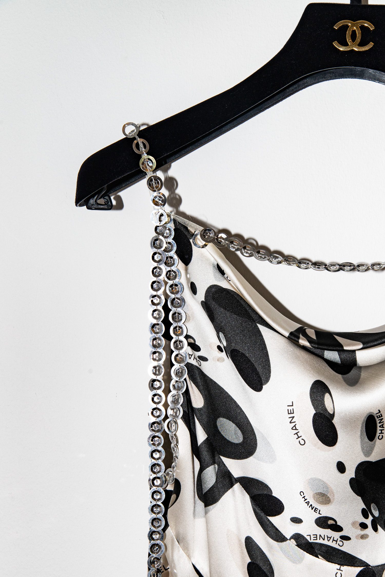 Chanel langes Satinkleid mit Pailletten