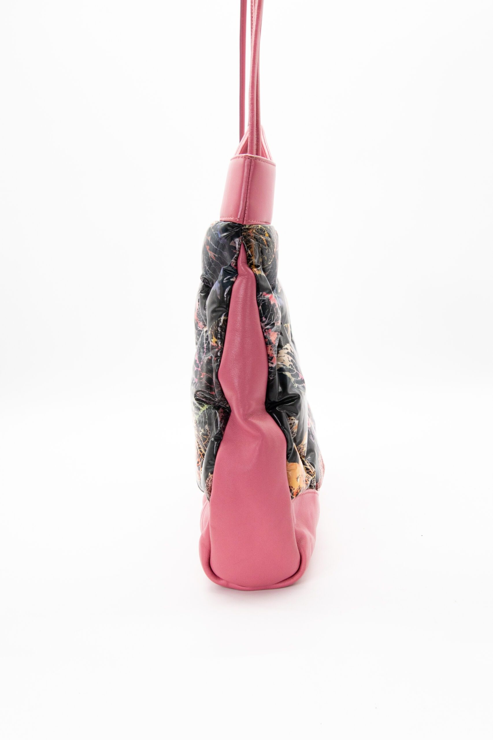 Thumbnail of http://Chanel%2031%20Shopping%20Bag%20Medium%20in%20Pink%20und%20Bunt