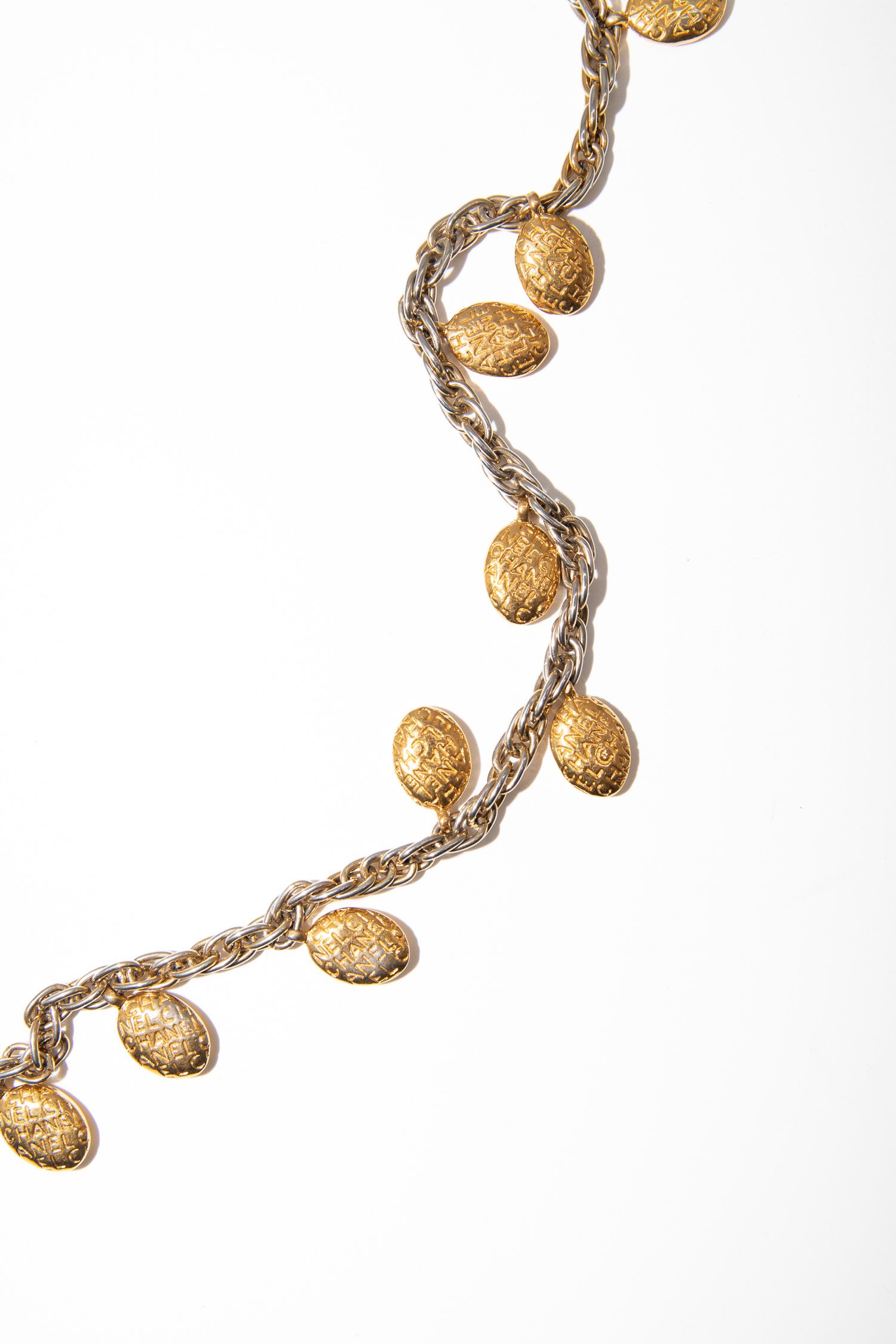 Chanel Vintage Halskette mit Kaffeebohnen-Anhängern in Gold