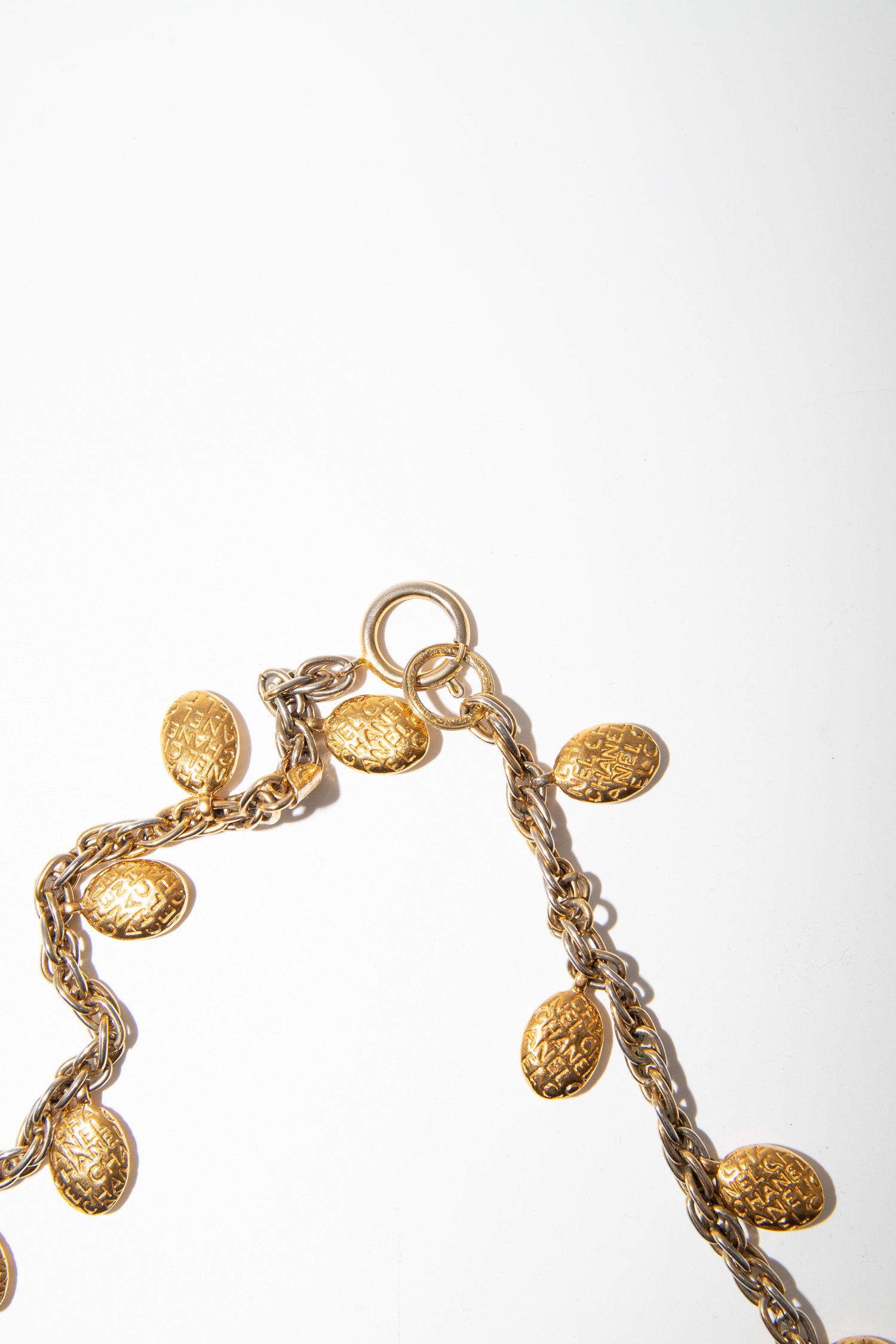 Chanel Vintage Halskette mit Kaffeebohnen-Anhängern in Gold