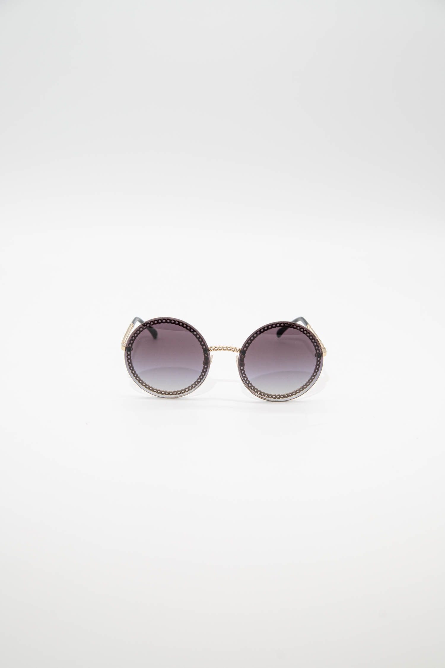 Thumbnail of http://Chanel%204245%20Sonnenbrille%20mit%20runden%20Gläsern%20in%20Schwarz