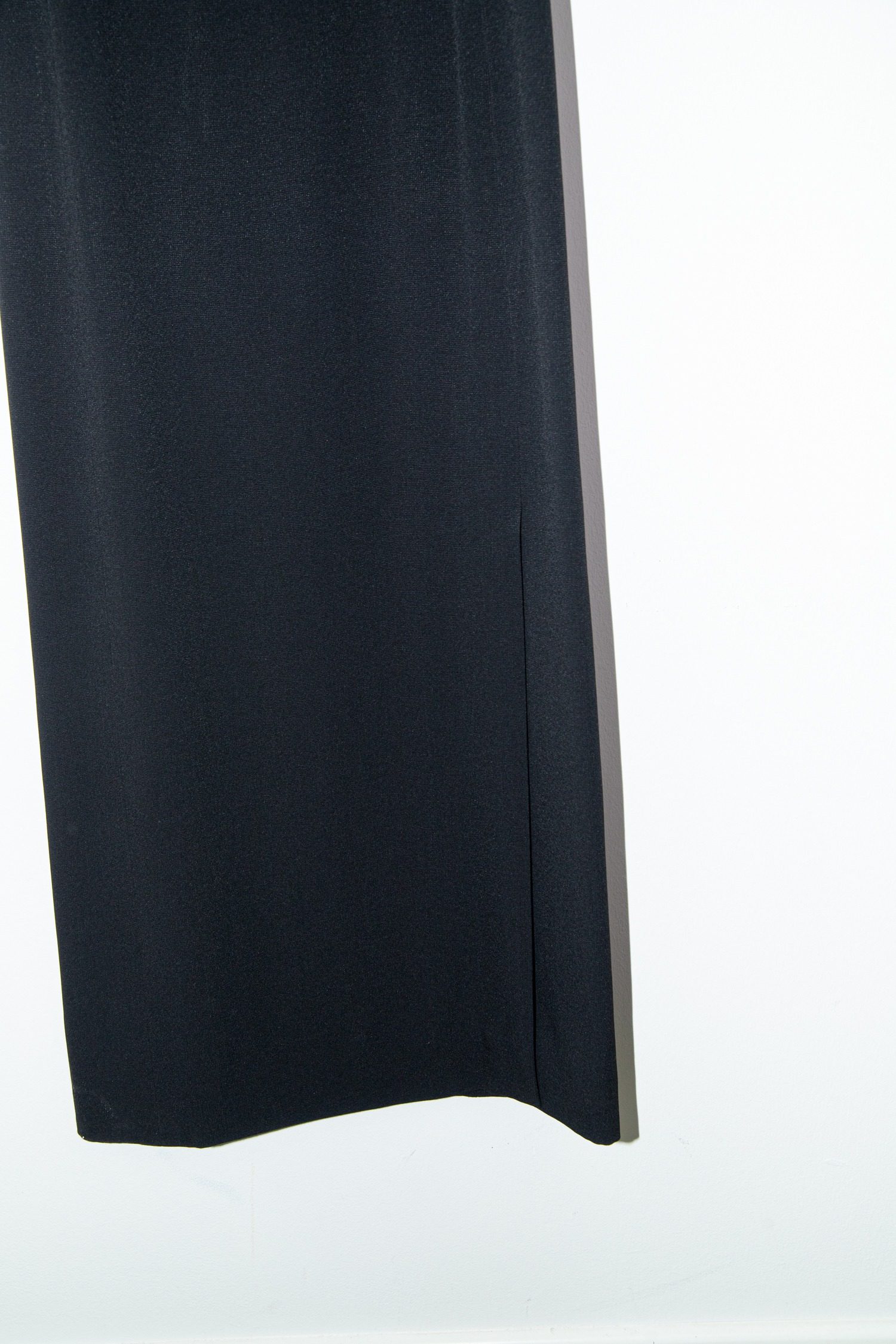 Thumbnail of http://Chanel%20gerades%20Maxikleid%20mit%20Knöpfen%20in%20Schwarz