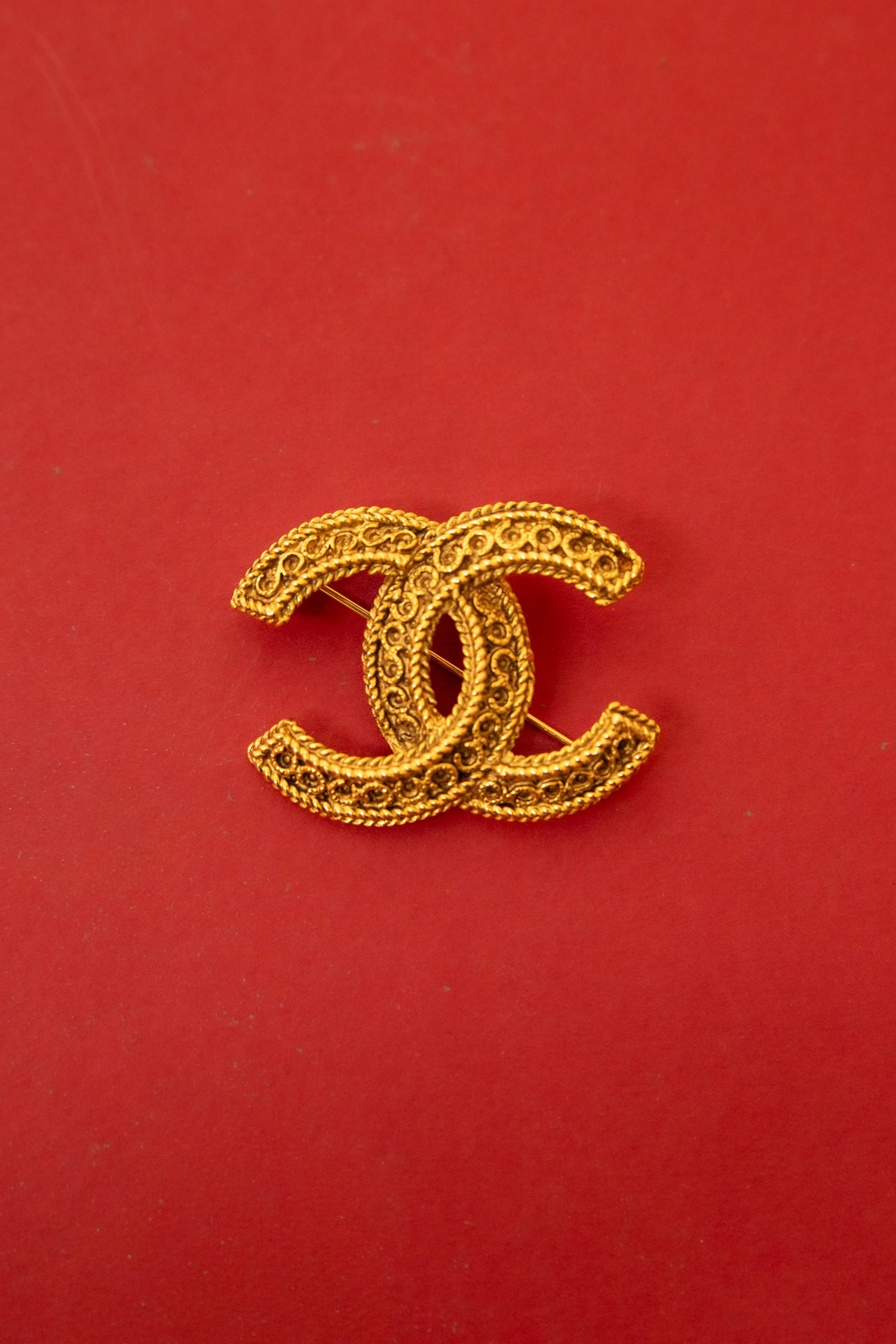 Thumbnail of http://Chanel%20Vintage%20Brosche%20in%20Gold