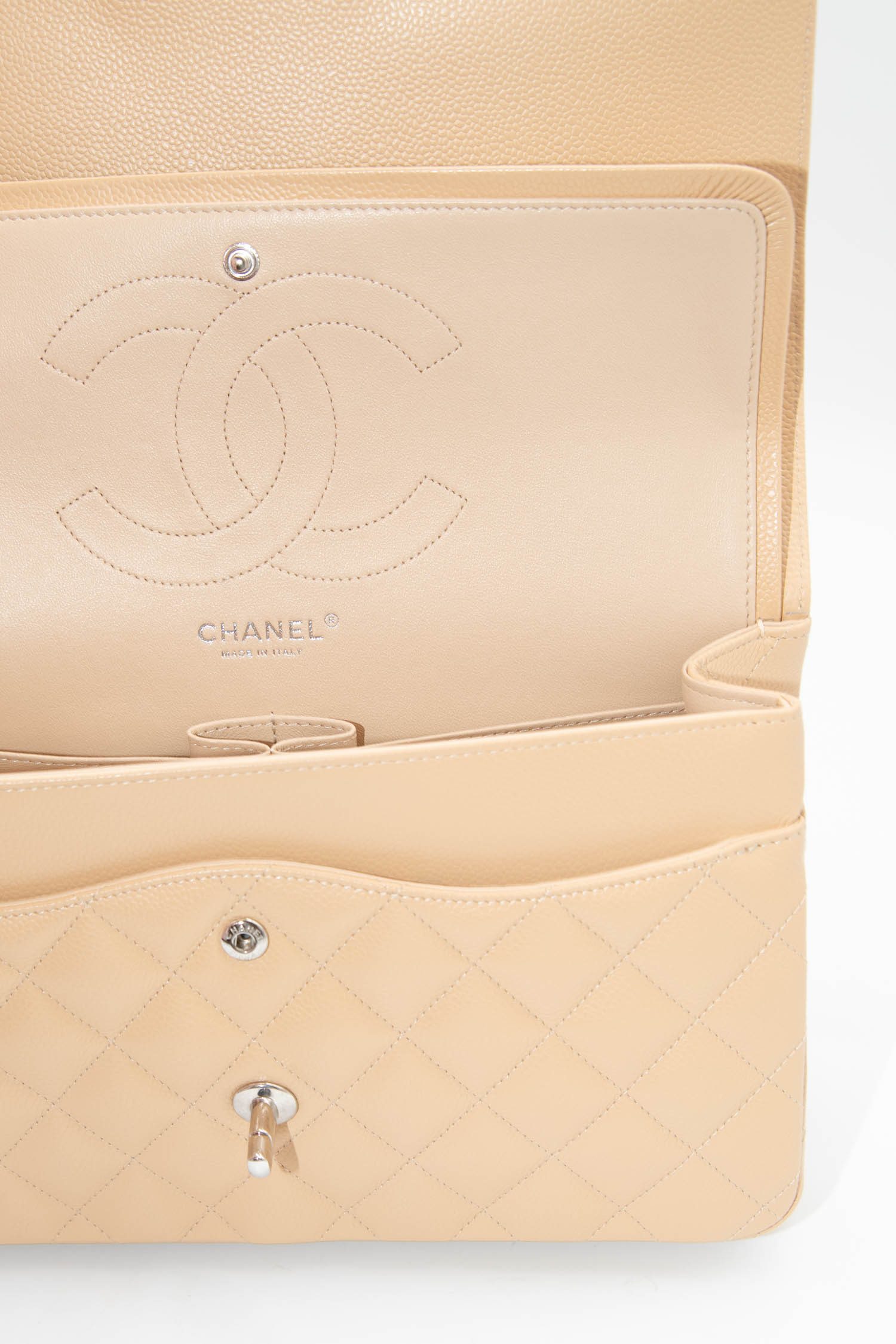 Thumbnail of http://Chanel%20Classic%20Double%20Flap%20Bag%20Schultertasche%20Large%20in%20Beige