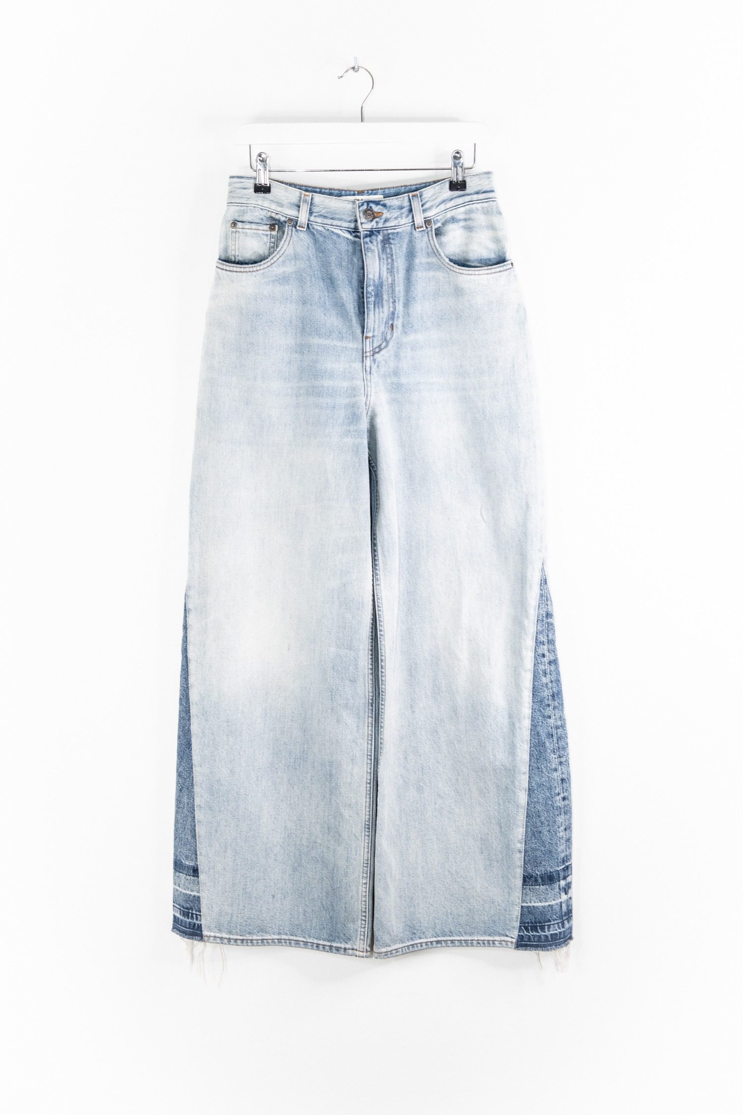 Thumbnail of http://Chloe%20Jeans%20mit%20weitem%20Bein%20in%20Hellblau