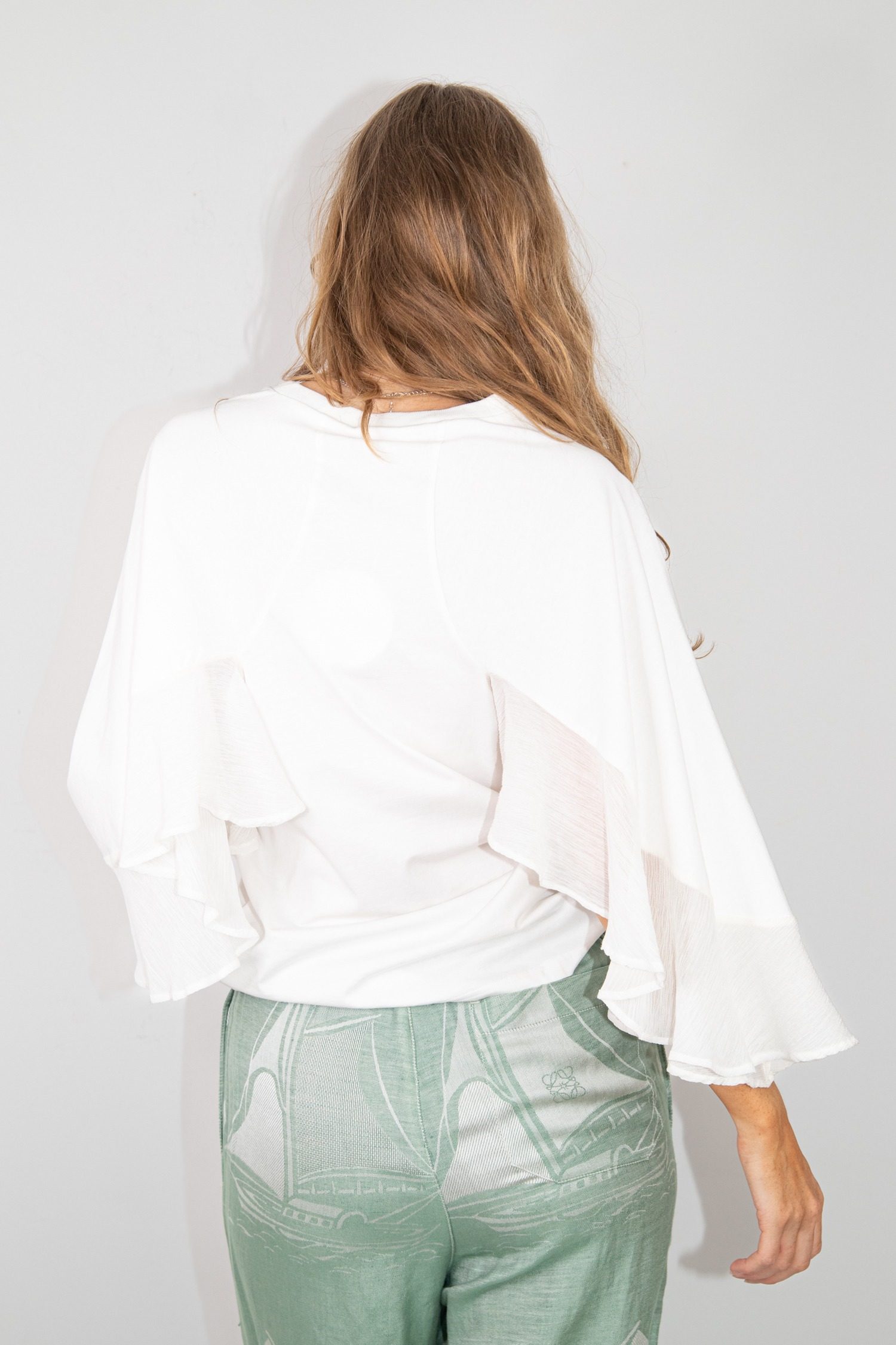 Thumbnail of http://Chloé%20T-Shirt%20mit%20Volants%20in%20Weiß