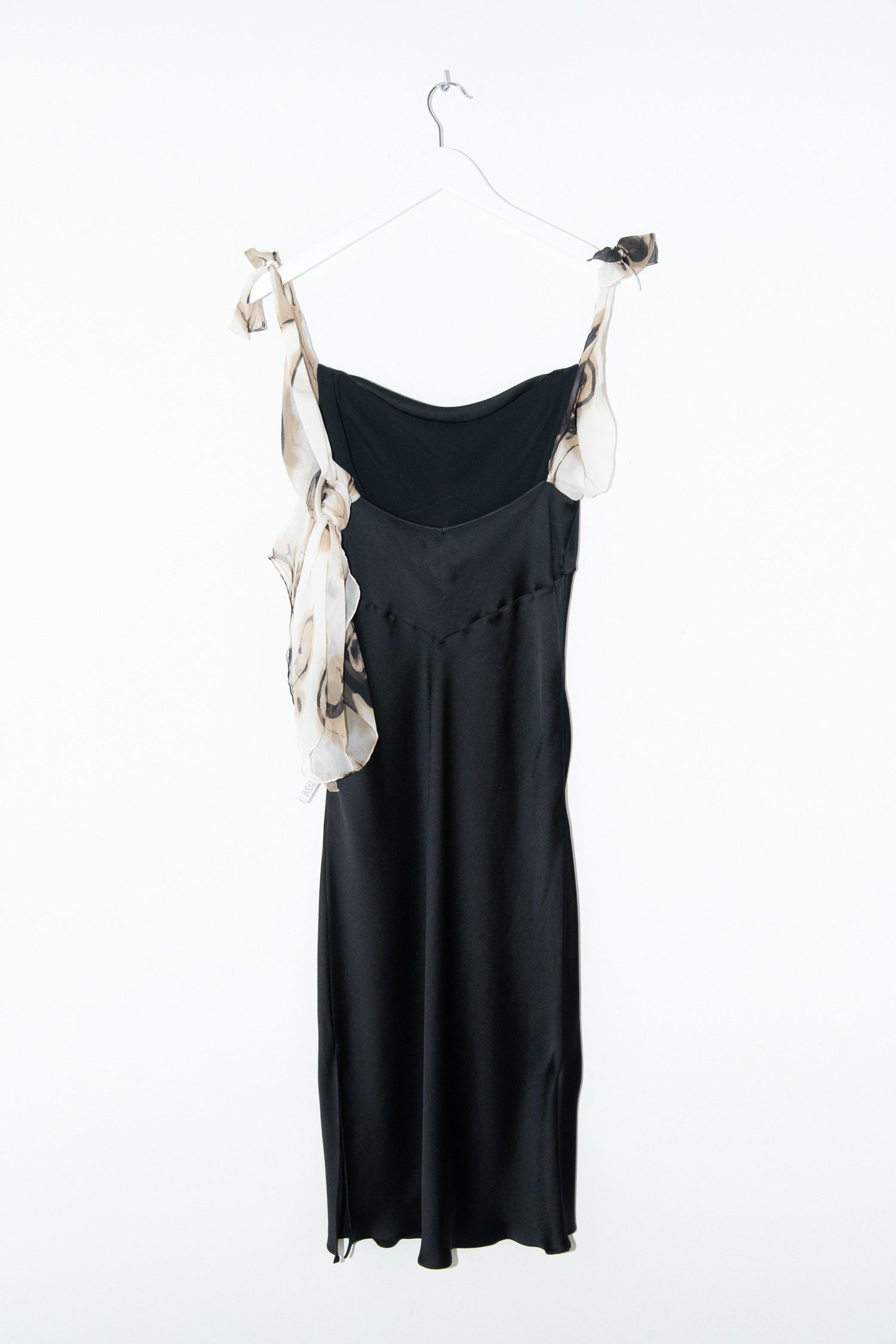 Thumbnail of http://Christian%20Dior%20Midikleid%20in%20Ecru,%20Beige%20und%20Schwarz