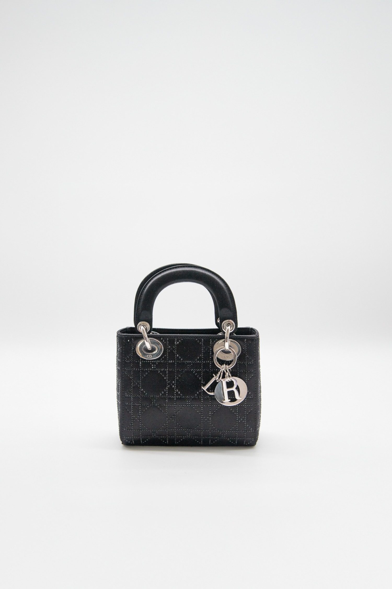 Thumbnail of http://Dior%20„Mini%20Satin%20Cannage%20Lady%20Dior“%20Handtasche%20Strass%20in%20Schwarz