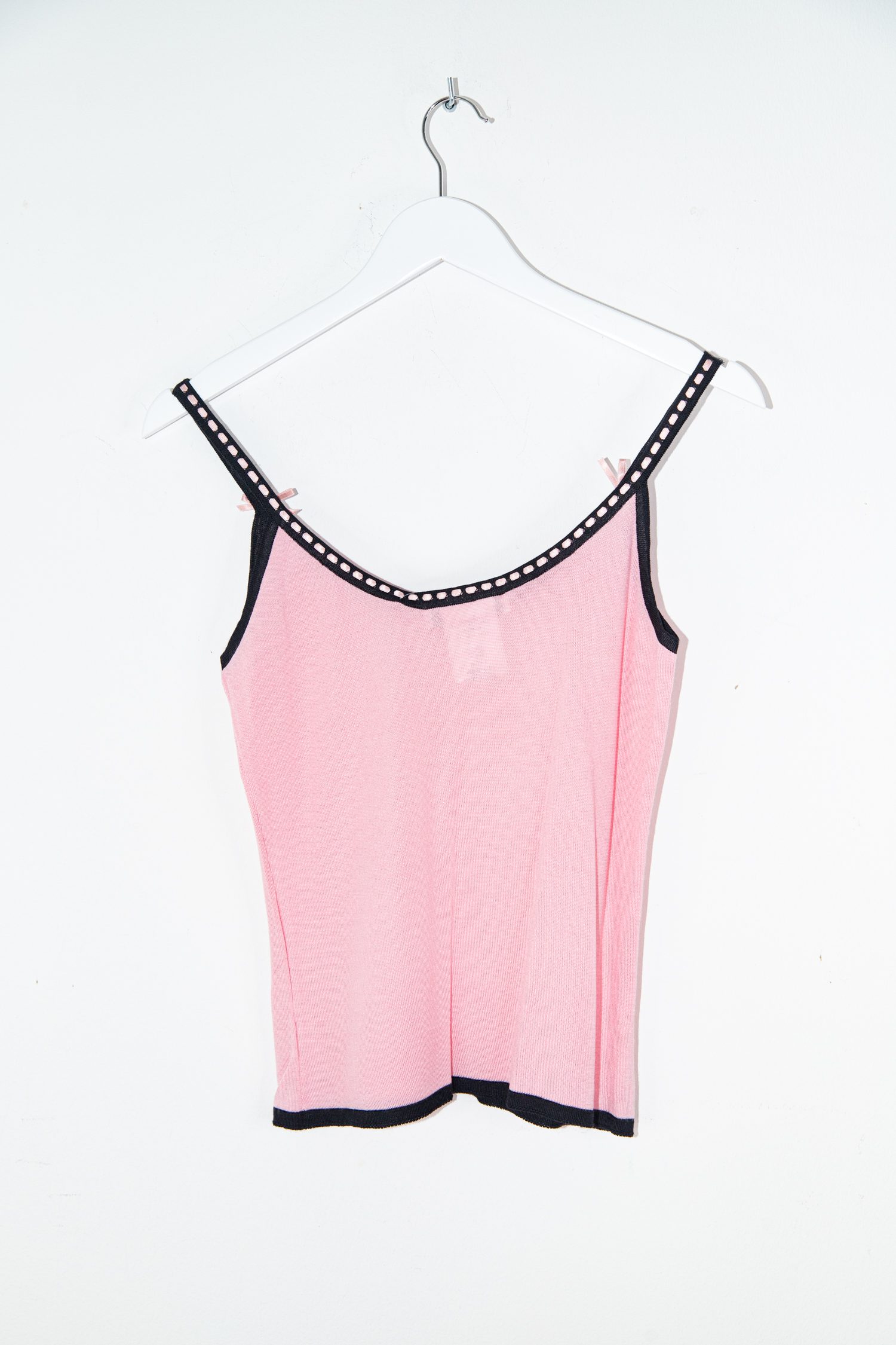 Thumbnail of http://Dior%20Vintage%20Top%20aus%20Feinstrick%20in%20Rosa%20und%20Schwarz