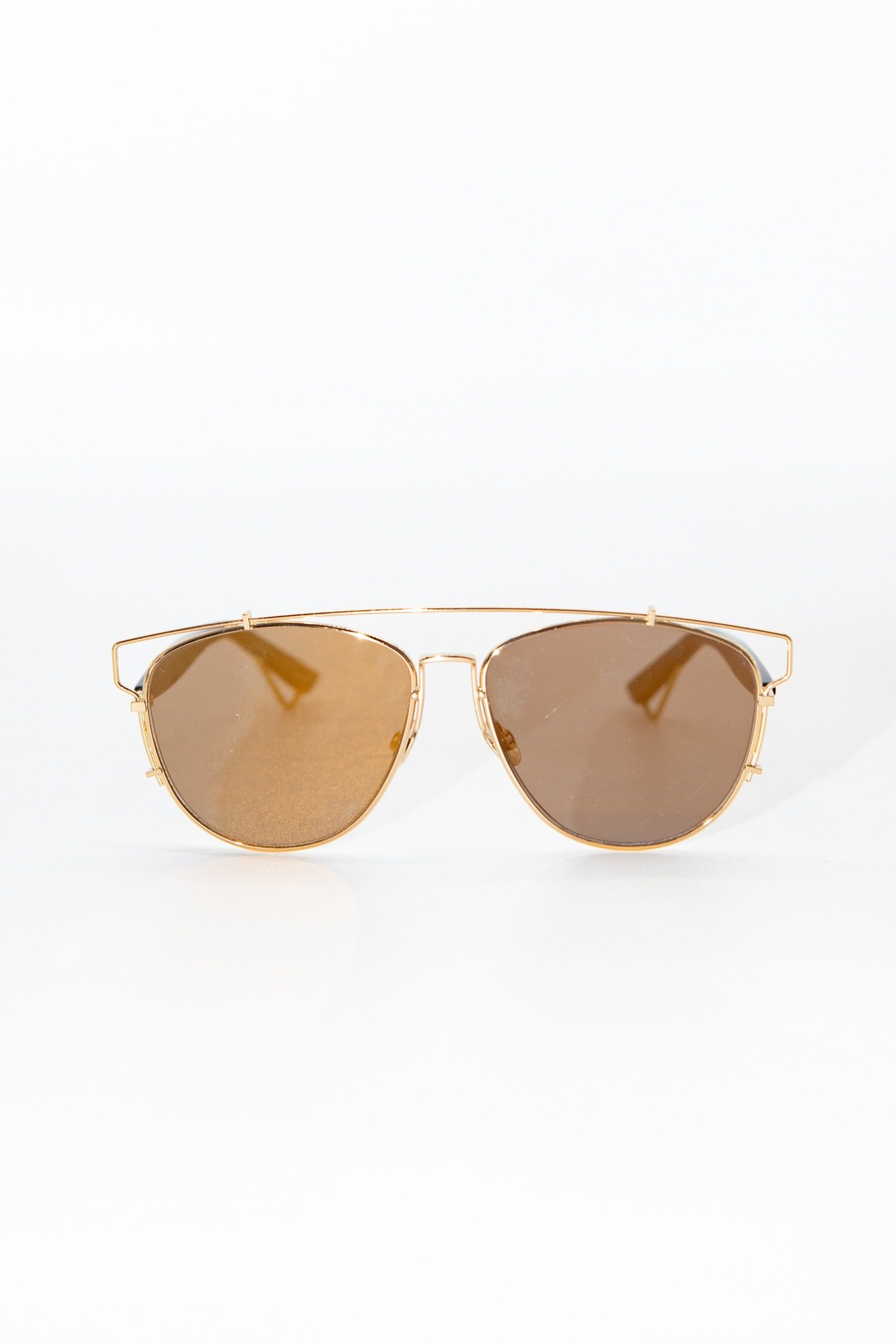 Thumbnail of http://Dior%20Technologic%20Pilot%20Sonnenbrille%20in%20Gold