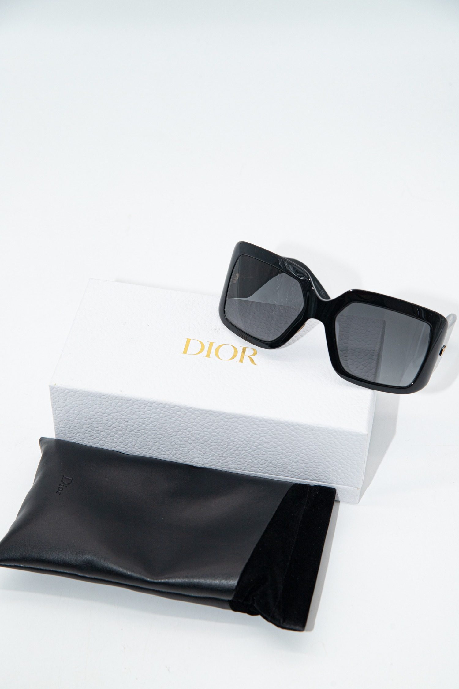 Thumbnail of http://Dior%20So%20Light%202%20Sonnenbrille%20in%20Schwarz