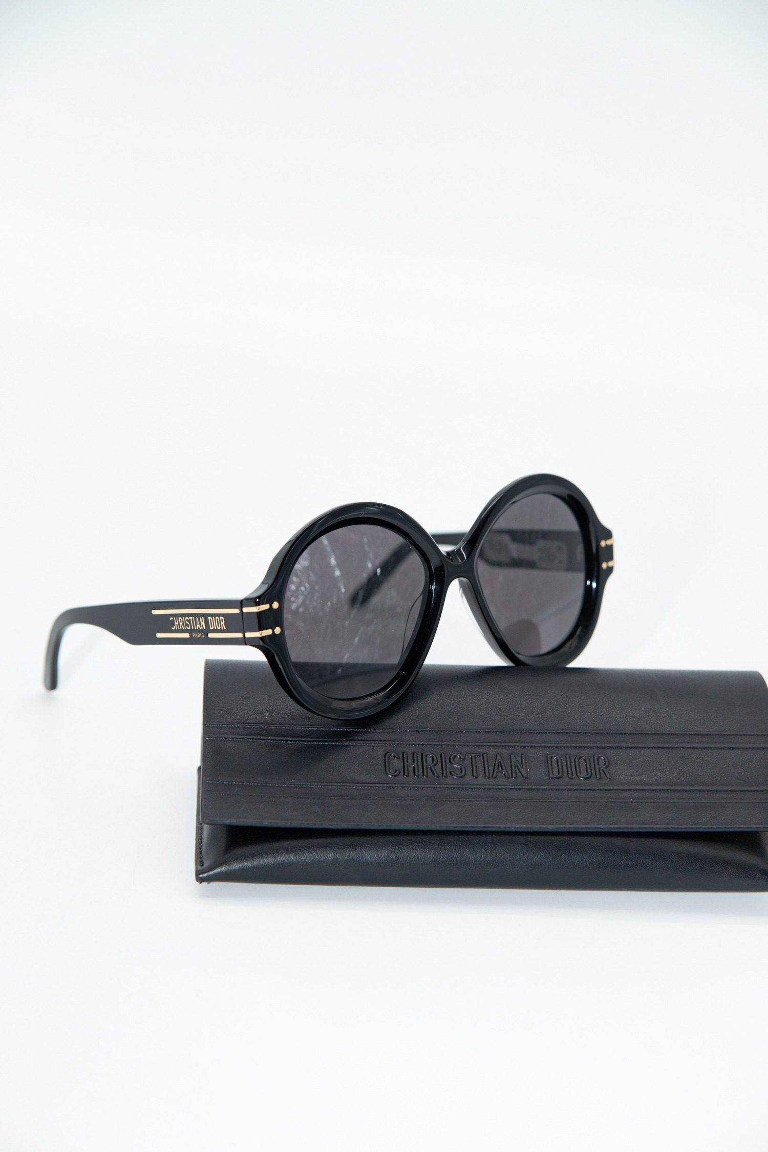 Thumbnail of http://Dior%20Signature%20R10%20Round%20Sonnenbrille%20rund%20in%20Schwarz