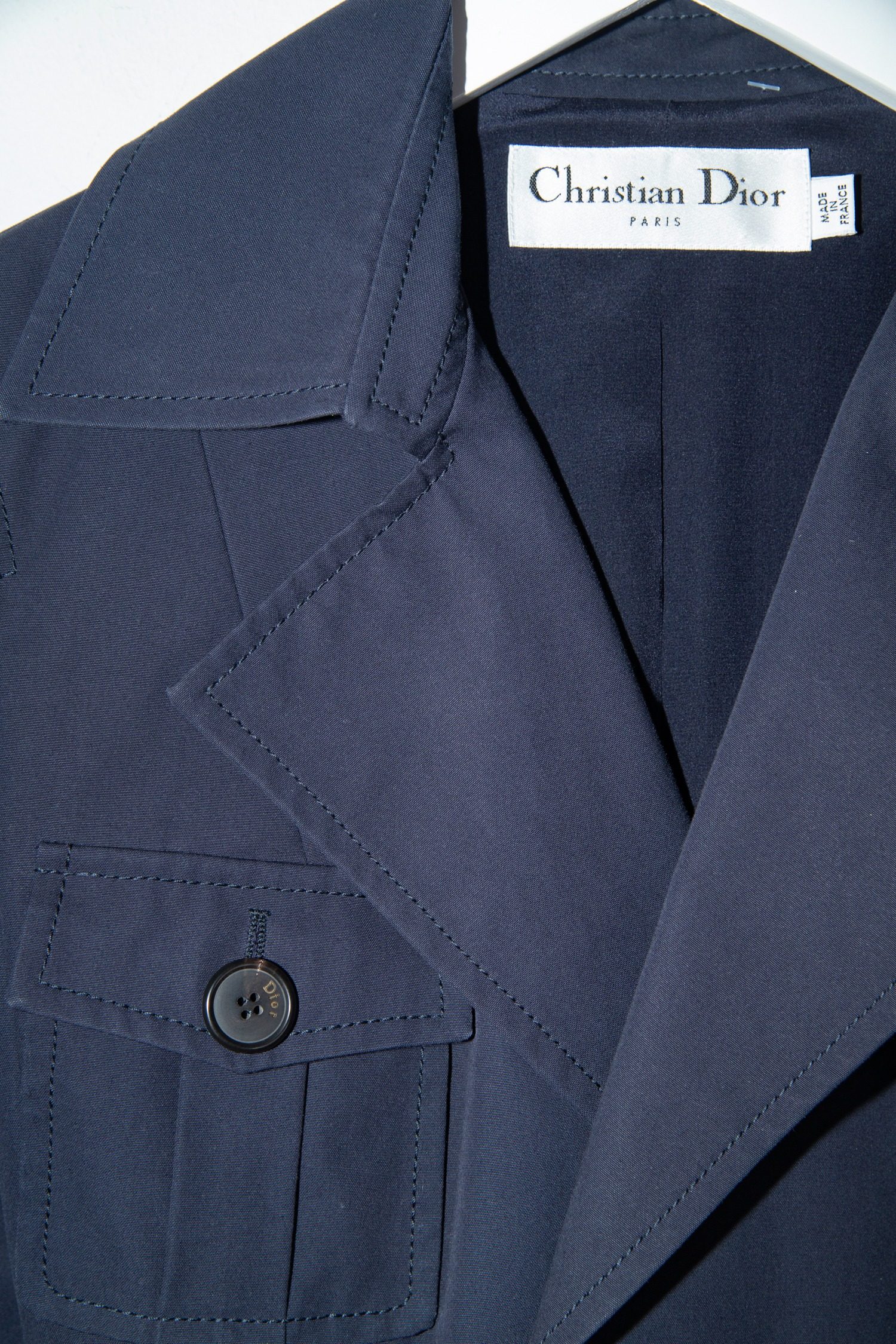 Thumbnail of http://Christian%20Dior%20Safarijacke%20mit%20Gürtel%20aus%20Baumwolle%20in%20Dunkelblau