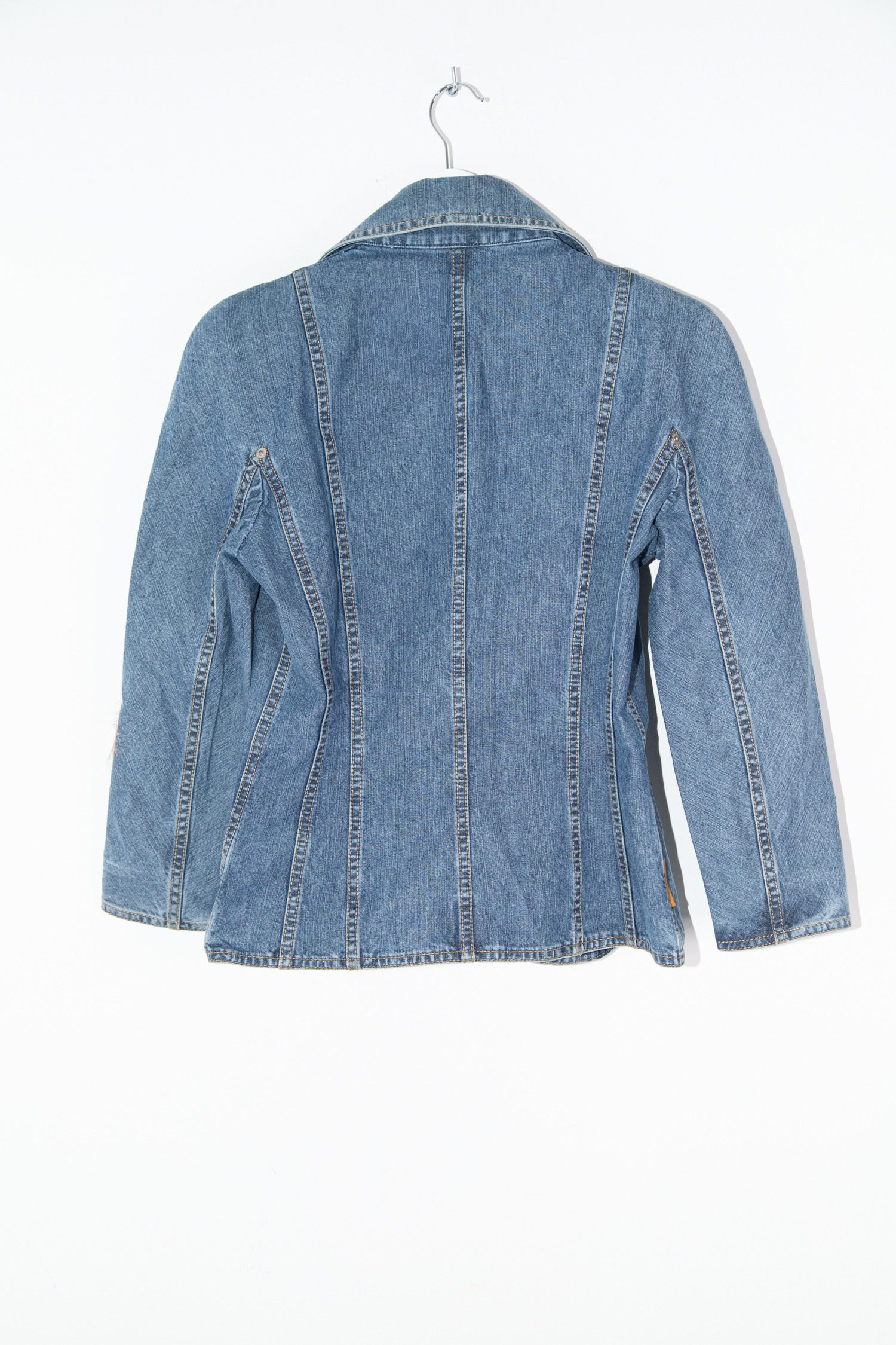 Thumbnail of http://Dior%20Vintage%20Jeansjacke%20mit%20Applikation%20in%20Blau%20und%20Rosa