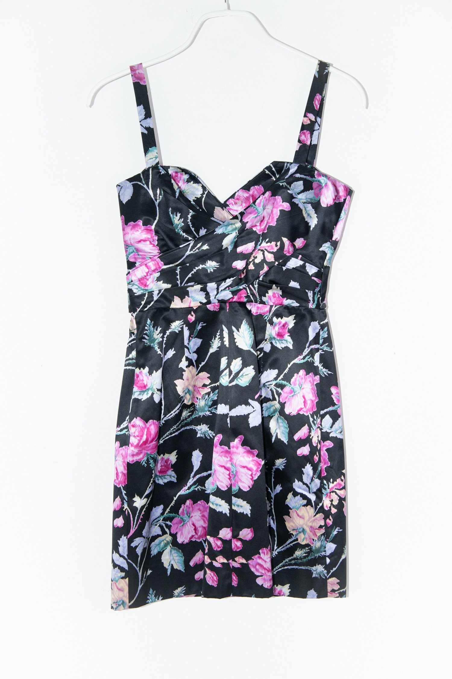 Thumbnail of http://Escada%20Couture%20Plissee%20Minikleid%20in%20Rosa