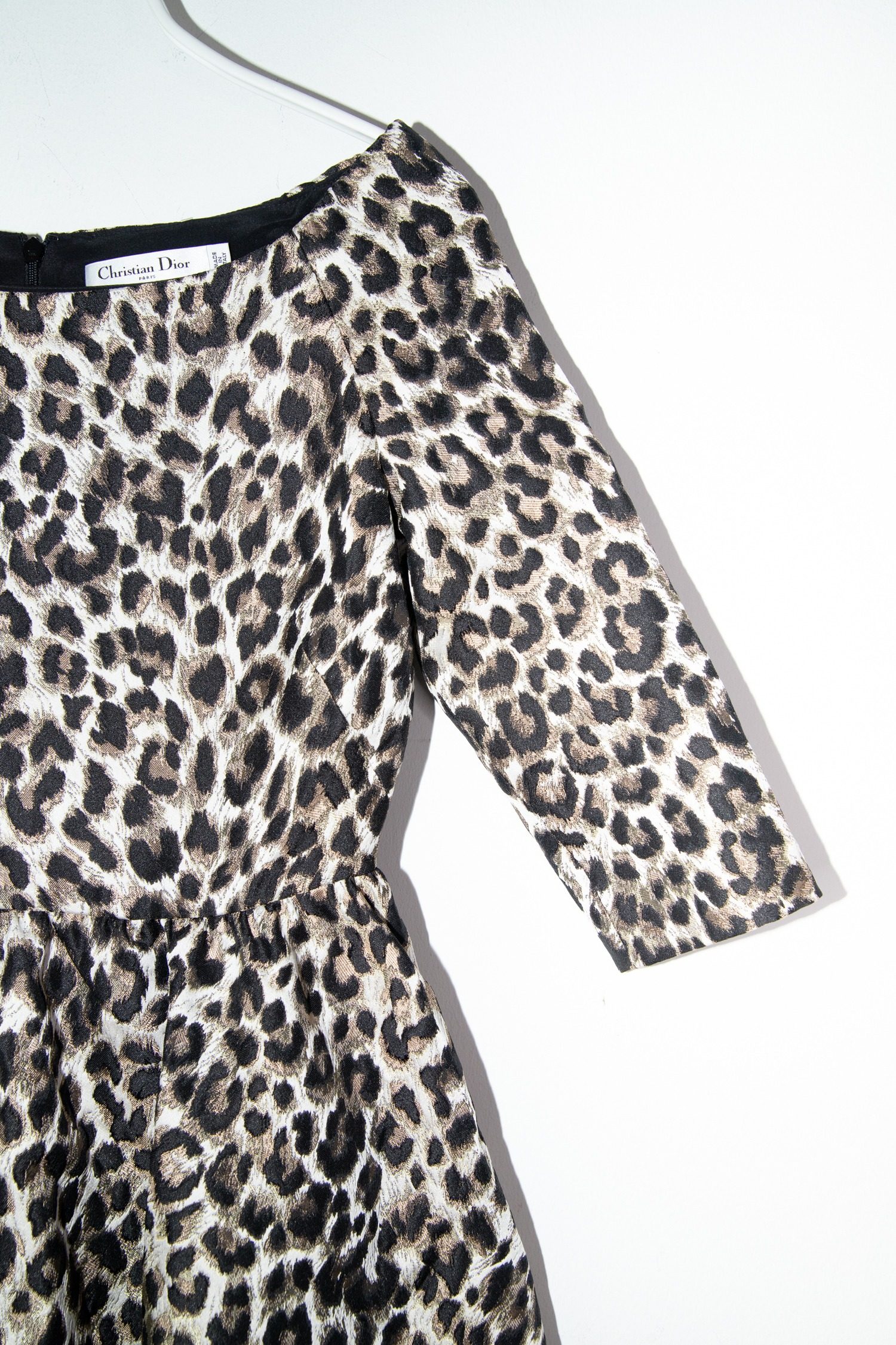 Thumbnail of http://Christian%20Dior%20Vintage%20Minikleid%20mit%20Leopardenmuster