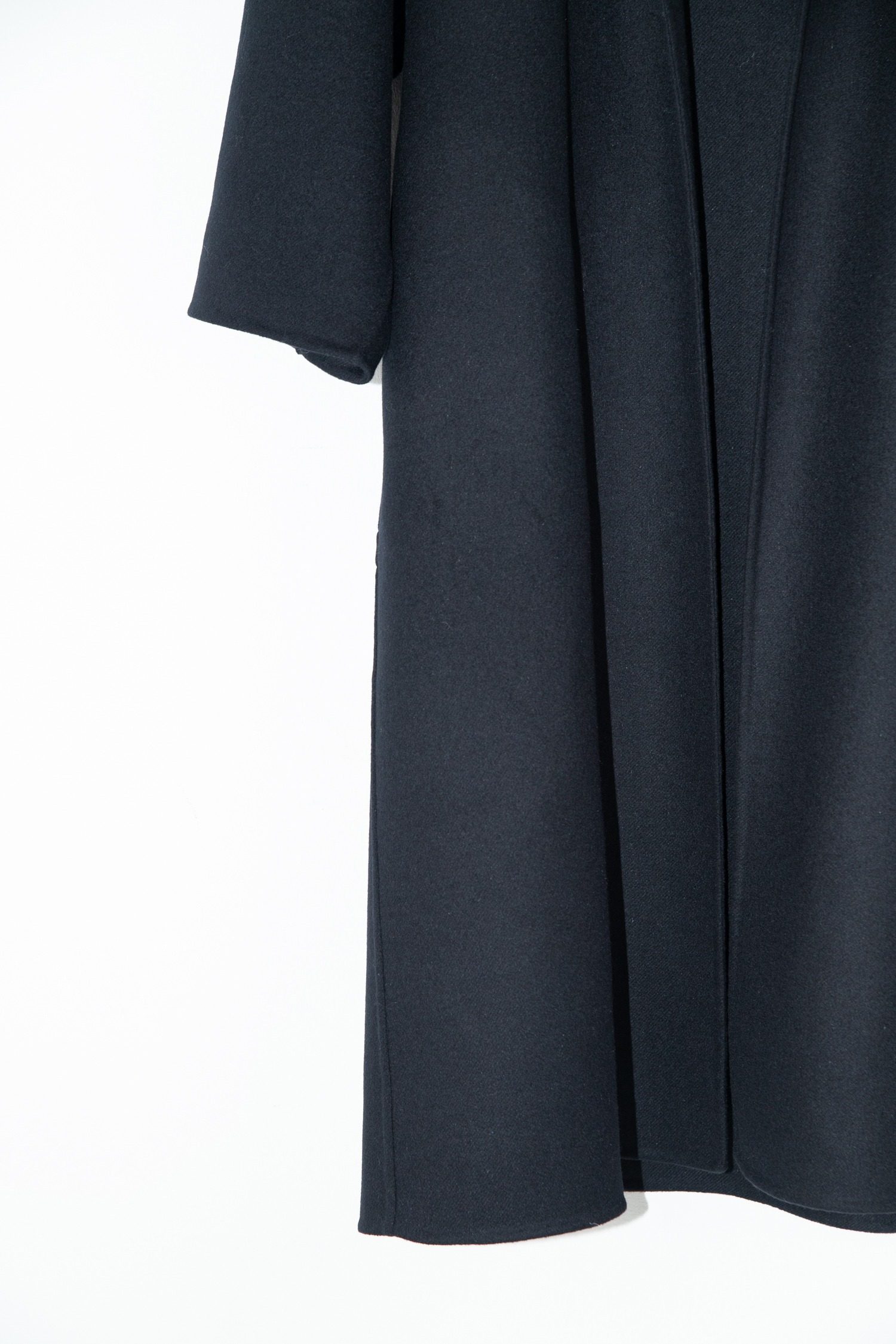 Thumbnail of http://Dior%20Double-Face-Mantel%20aus%20Wollmischung%20in%20Schwarz