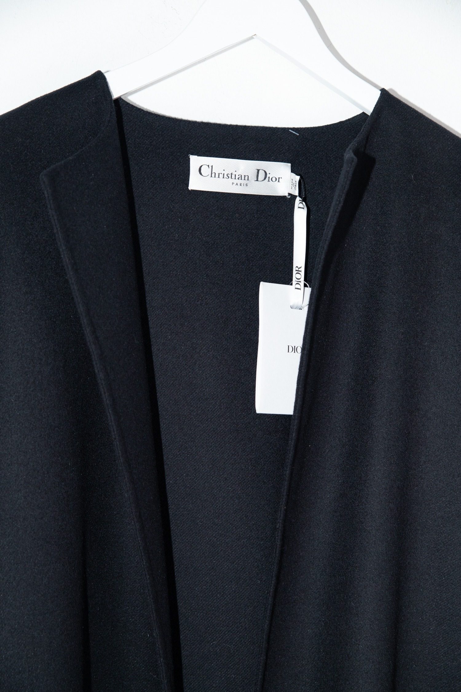 Thumbnail of http://Dior%20Double-Face-Mantel%20aus%20Wollmischung%20in%20Schwarz