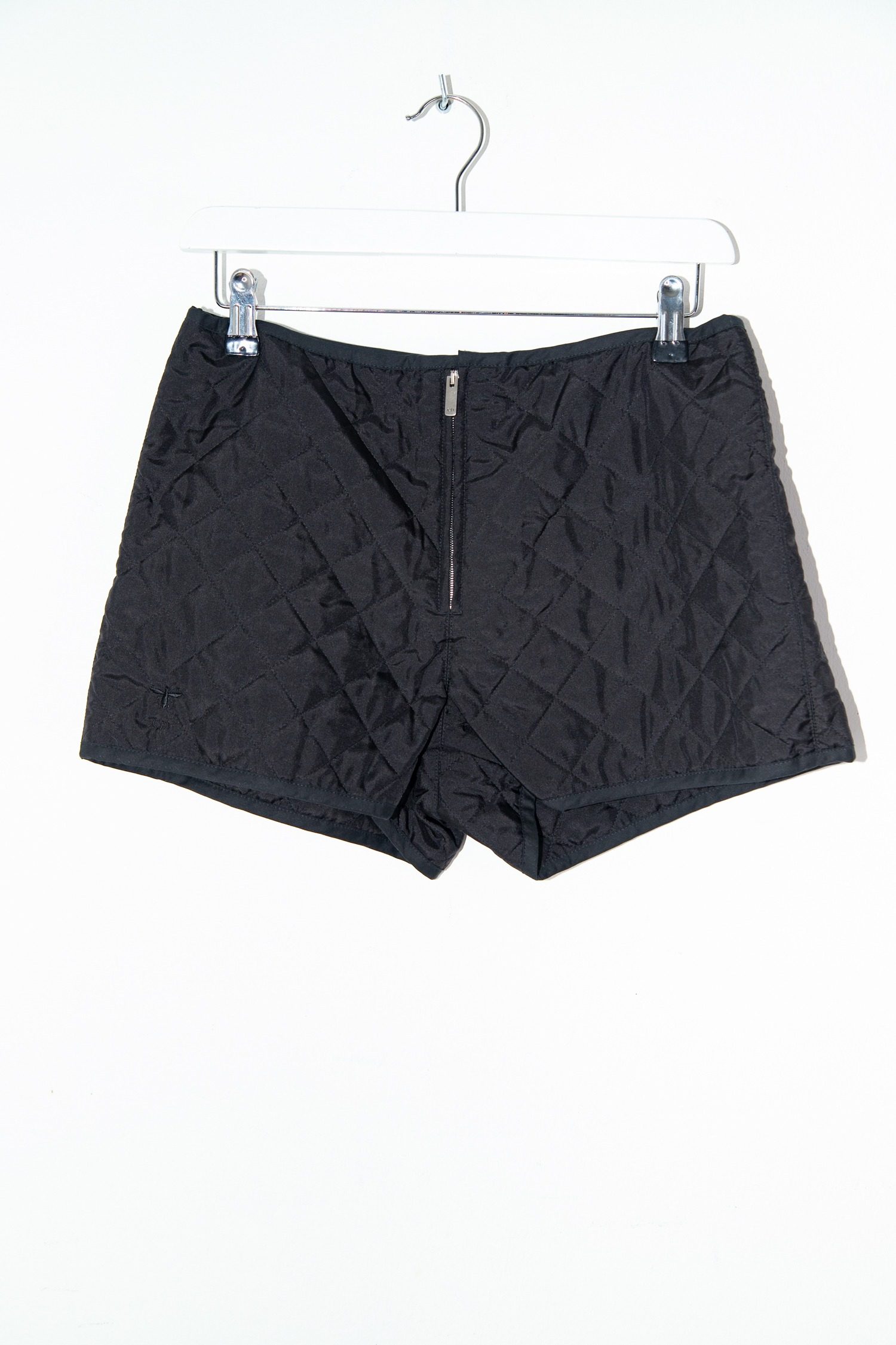 Thumbnail of http://Dior%20Shorts%20mit%20Steppmuster%20in%20Schwarz