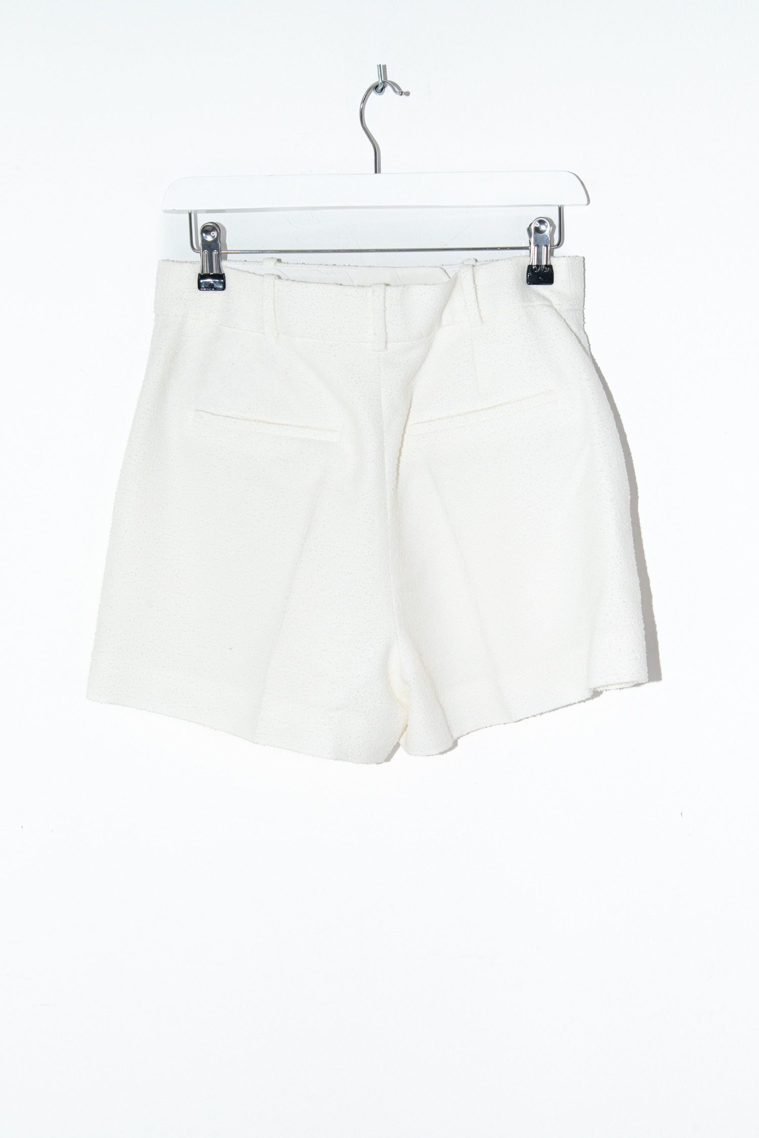Thumbnail of http://Dior%20Shorts%20aus%20Wollbouclé%20in%20Weiß