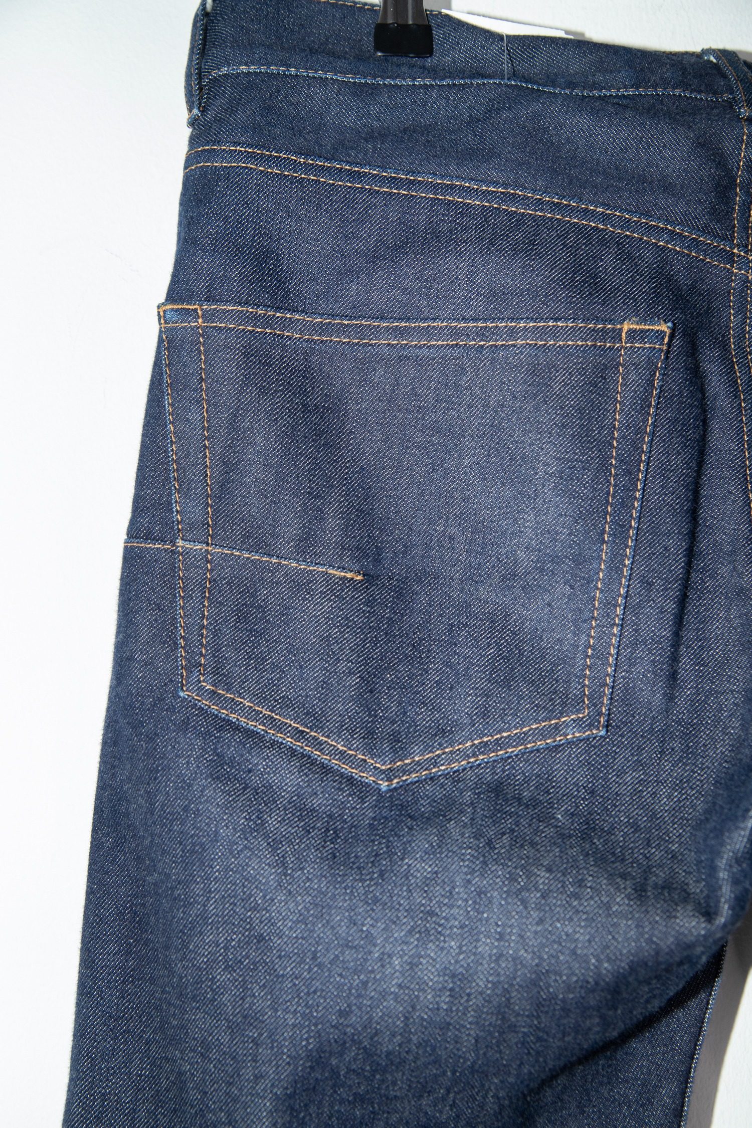 Thumbnail of http://Dior%20Jeans%20mit%20J'Adior%20Applikation%20in%20Dunkelblau