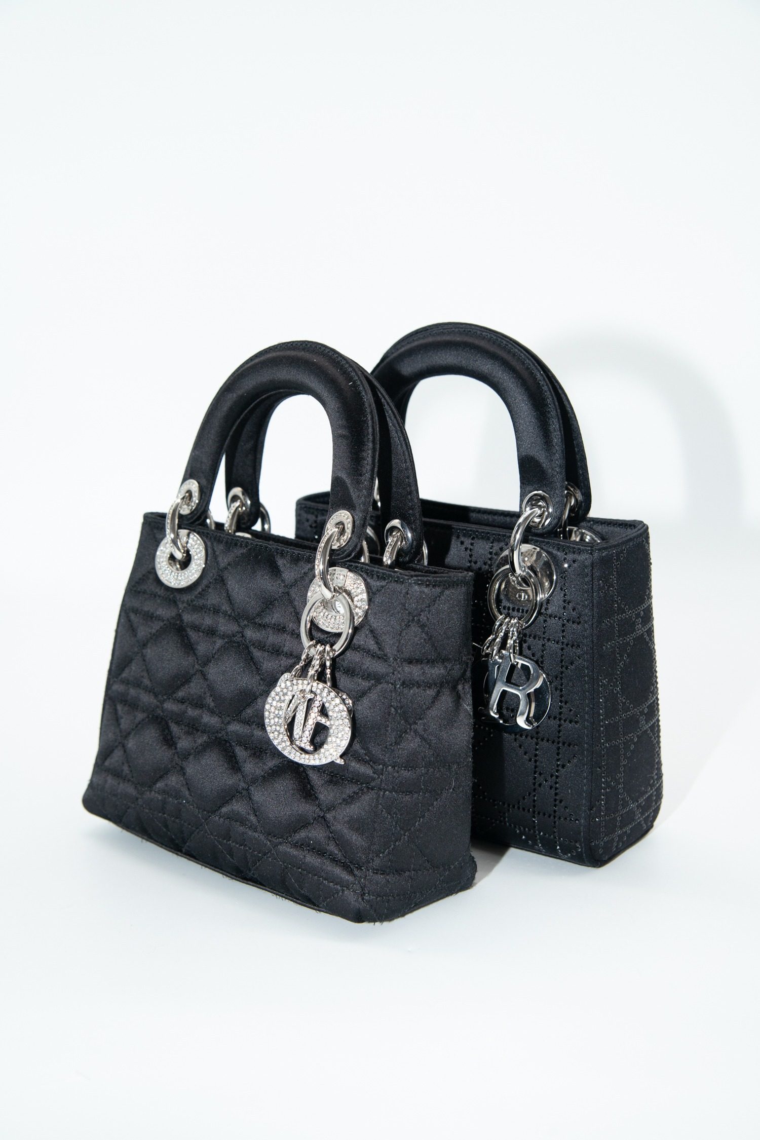Thumbnail of http://Dior%20„Mini%20Satin%20Cannage%20Lady%20Dior“%20Handtasche%20Strass%20in%20Schwarz