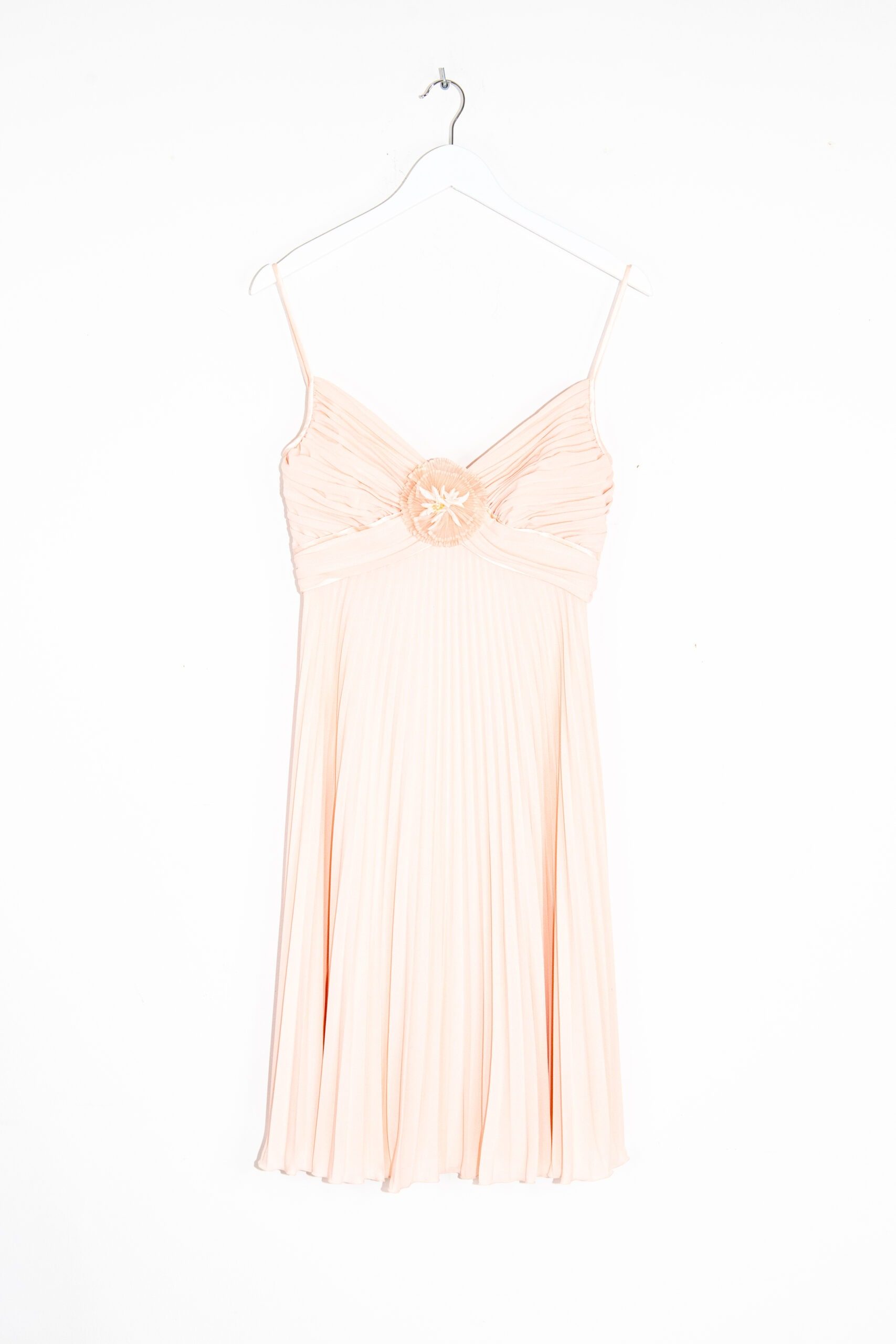 Thumbnail of http://Escada%20Couture%20Plissee%20Minikleid%20in%20Rosa