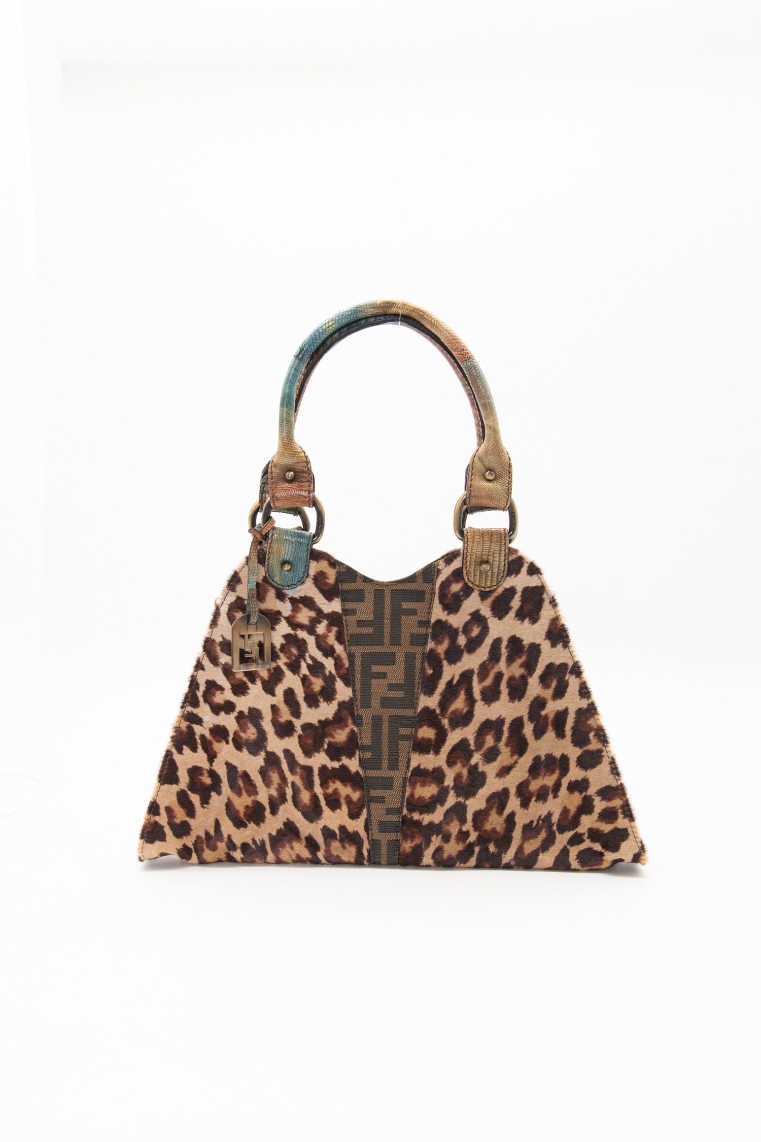 Thumbnail of http://Saint%20Laurent%20Classic%20Camera%20Bag%20Umhängetasche%20in%20Gold