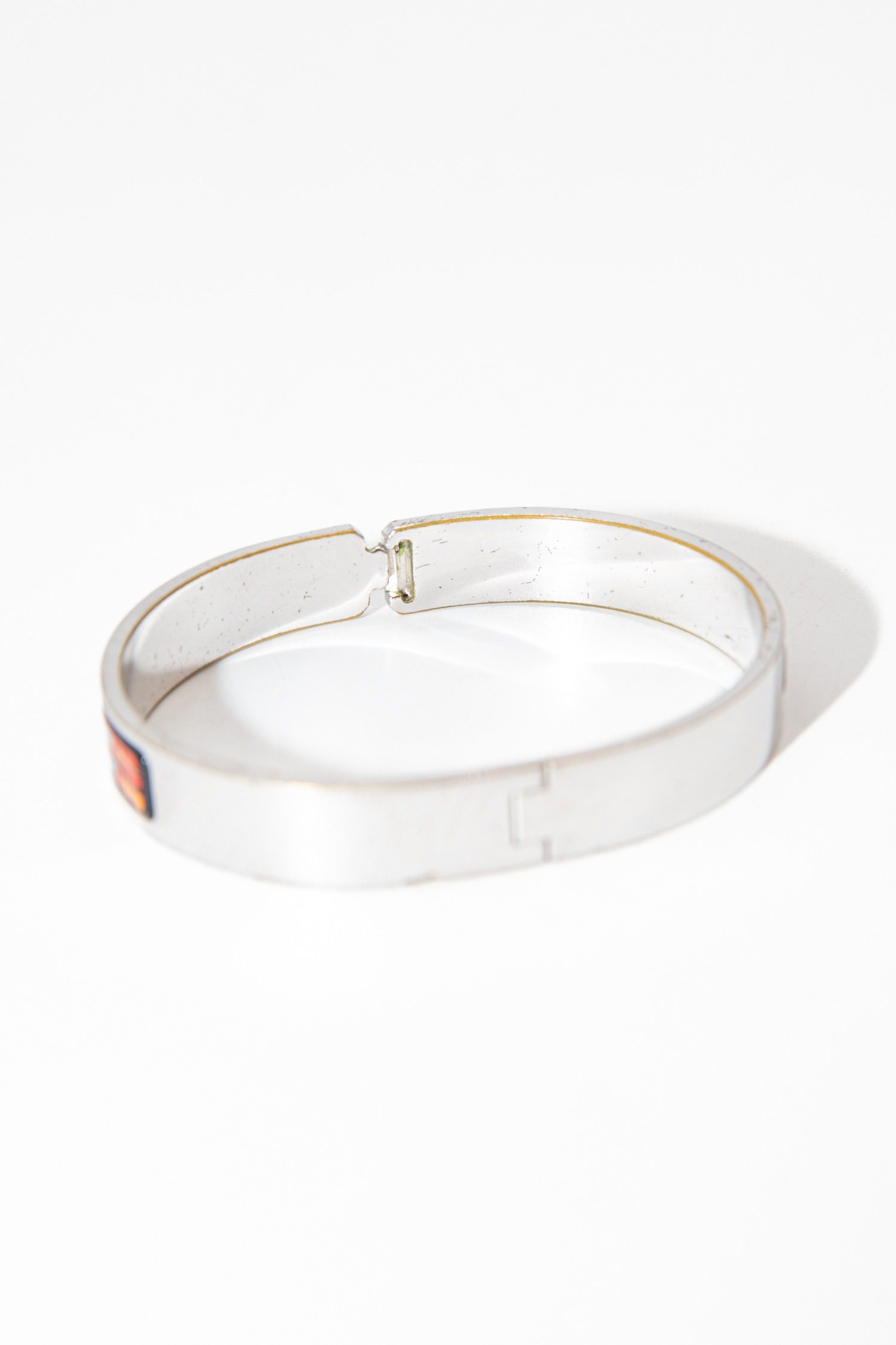 Thumbnail of http://Frey%20Wille%20Ballerina%20Klappreif%20mit%20Hundertwasser-Design