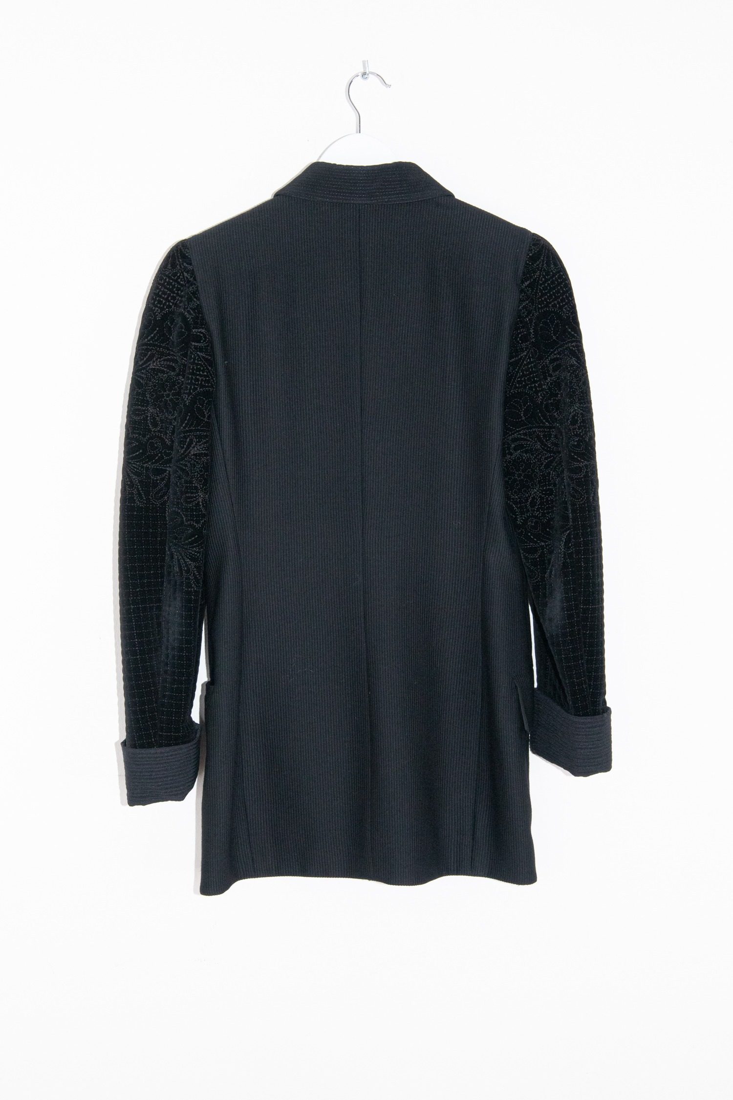 Thumbnail of http://Gianni%20Versace%20Vintage%20Blazer%20in%20Schwarz