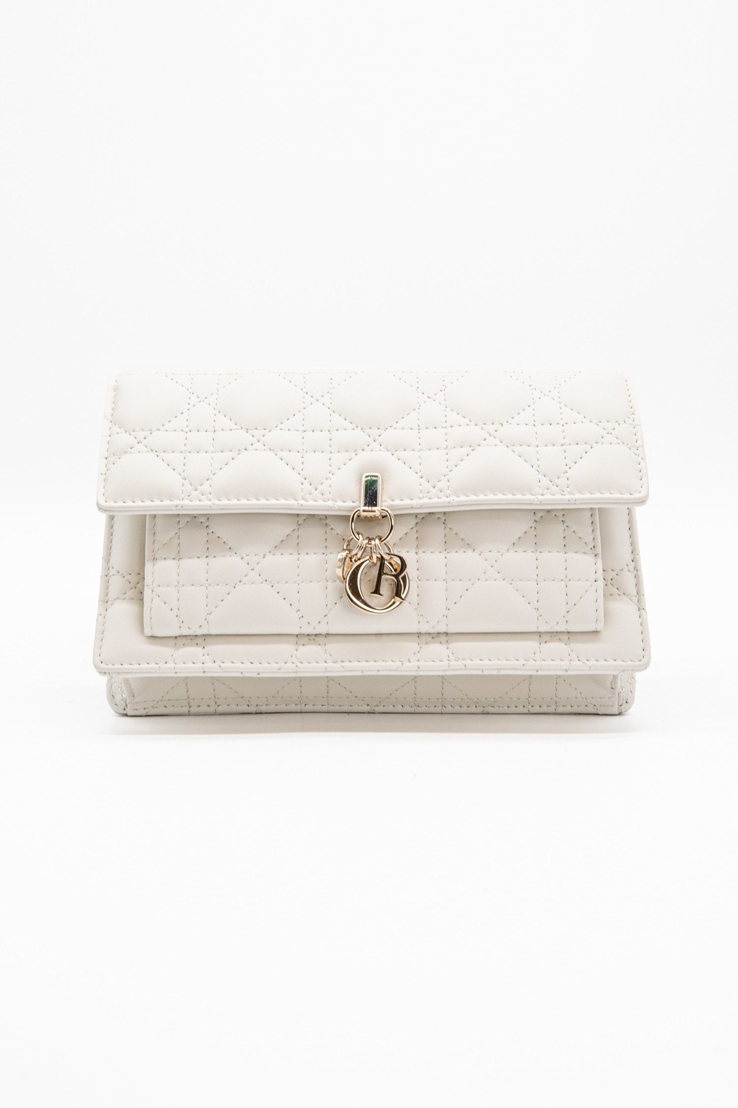 Thumbnail of http://Dior%20My%20Dior%20Daily%20Pouch%20Handtasche%20in%20Ecru