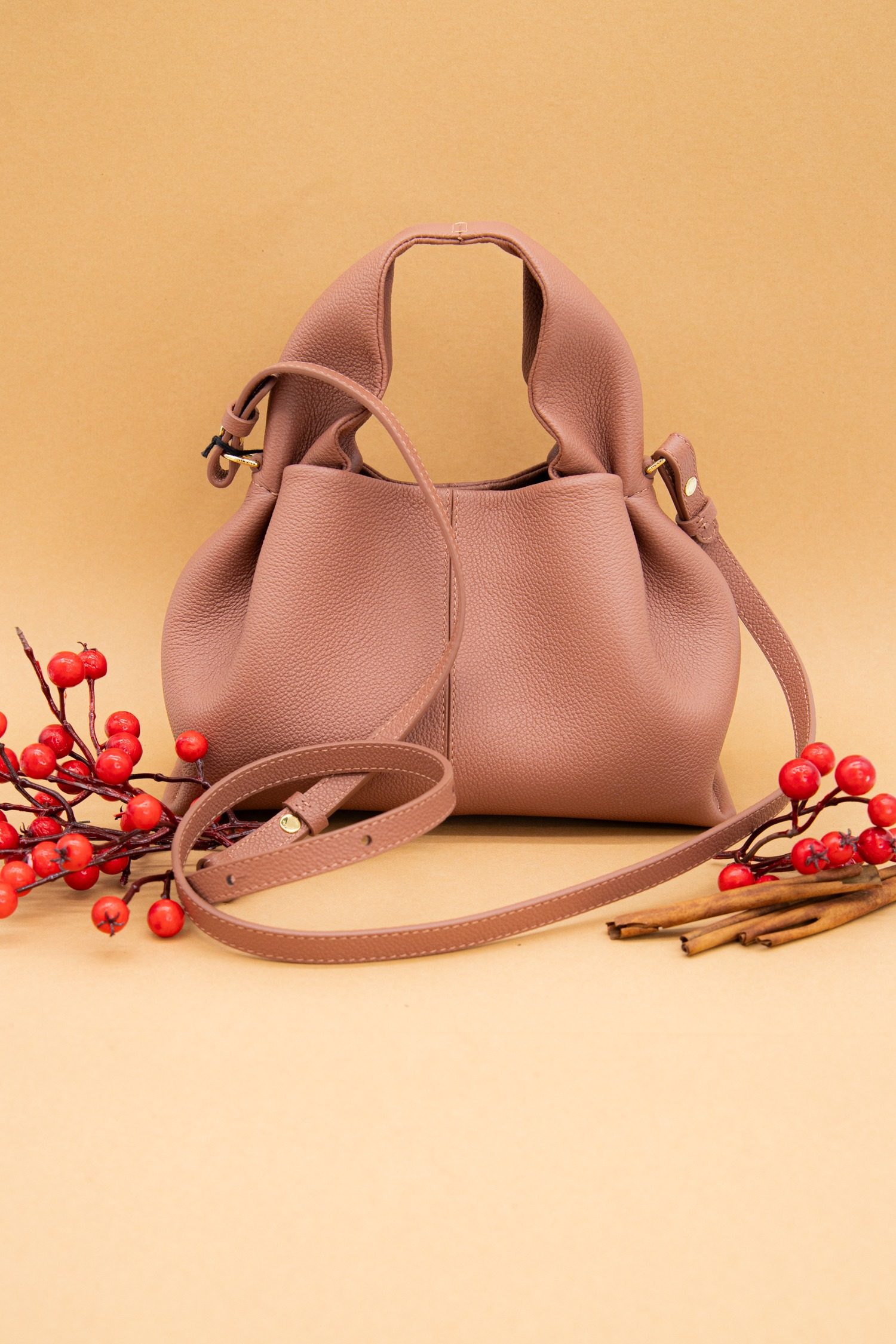 Thumbnail of http://Polène%20Numéro%20Neuf%20Mini%20Handtasche%20in%20Altrosa