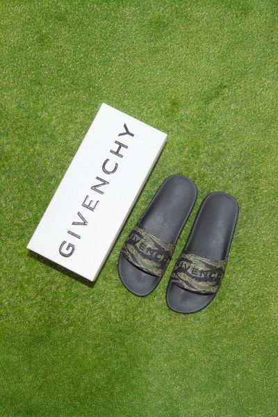 Givenchy Pantolette mit Carmourflage-Muster in Oliv
