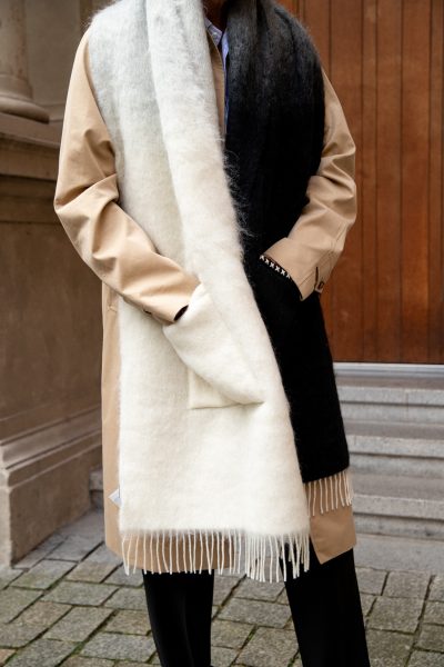 Golden Goose "Inez With Pochet" Schal mit Fransen in Schwarz, Grau, Weiß