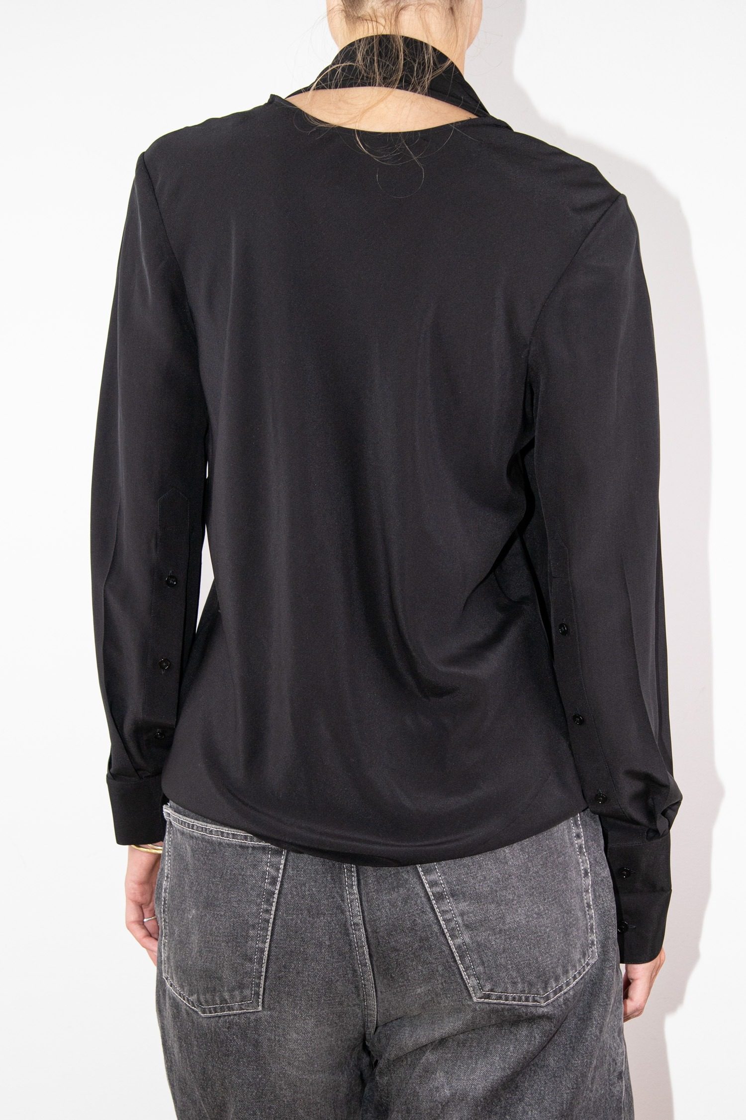 Thumbnail of http://Helmut%20Lang%20Scarf%20Blouse%20Bluse%20mit%20Schal%20in%20Schwarz