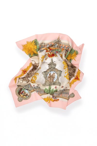 Hermès "Voltaire" Seidentuch in Rosa, Ecru und Bunt