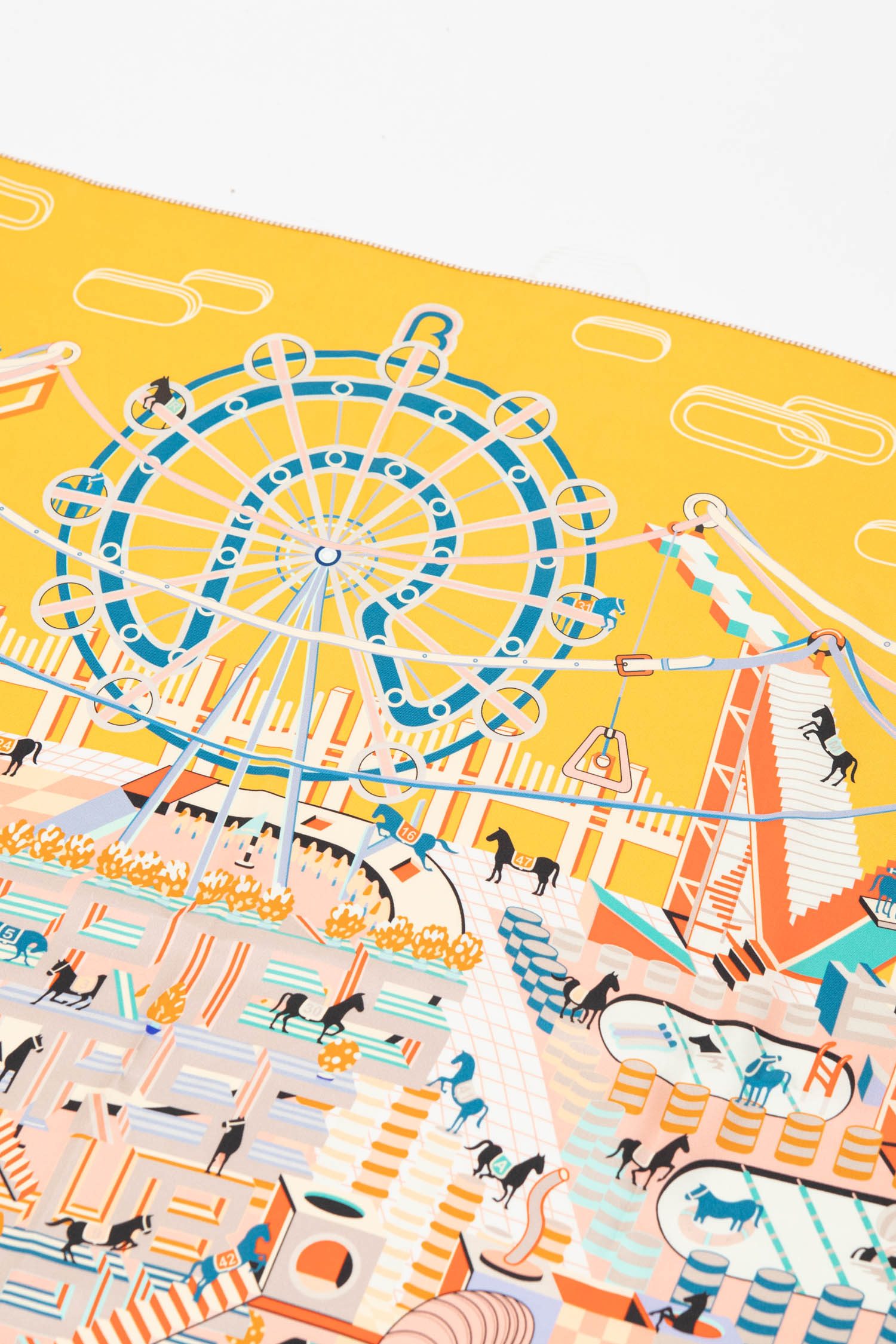 Thumbnail of http://Hermès%20Horse%20Club%20Seidentuch%20in%20Gelb