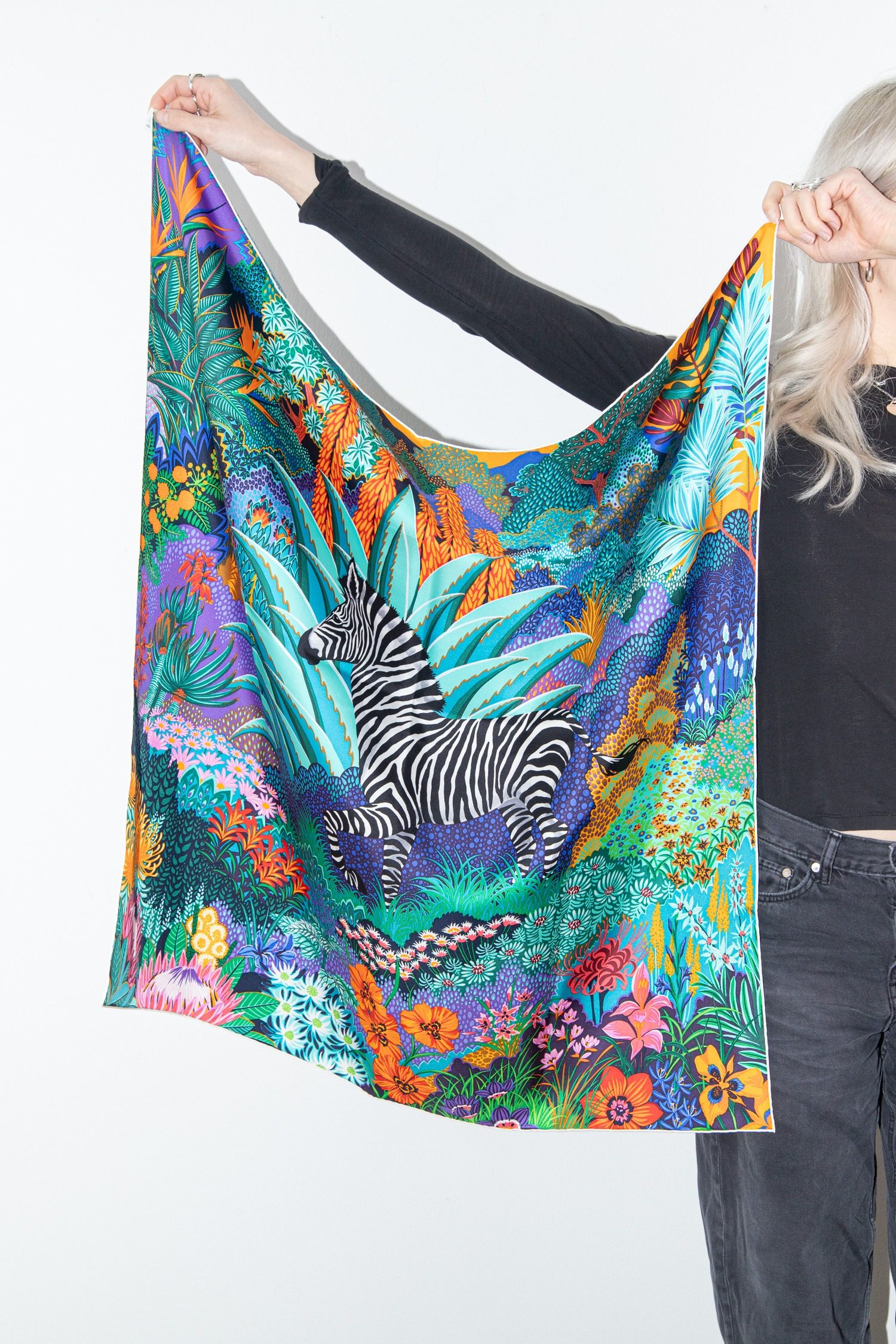 Thumbnail of http://Hermès%20x%20Alice%20Shirley%20Mountain%20Zebra%20Seidentuch