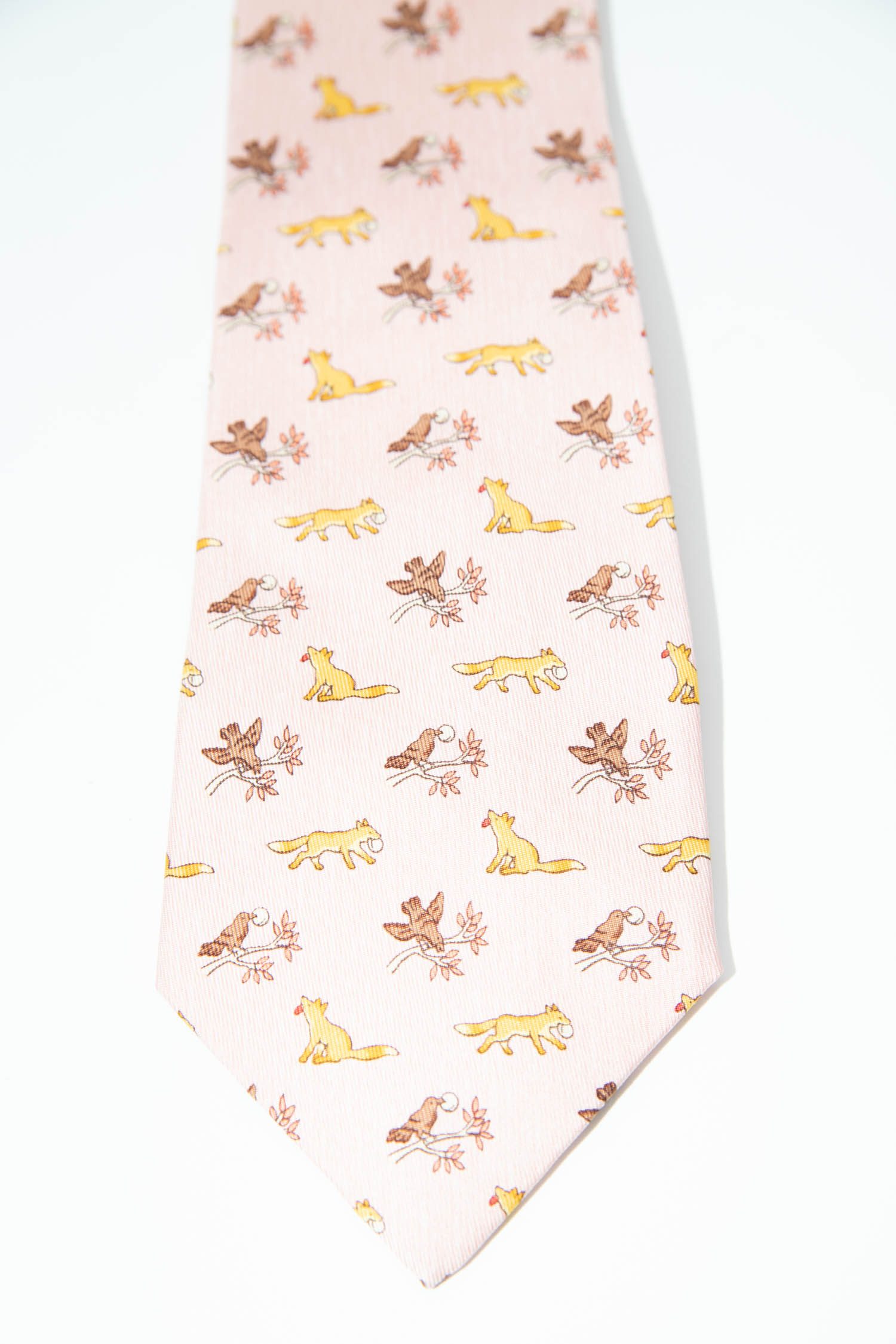 Thumbnail of http://Hermès%20Krawatte%20mit%20Fuchs%20und%20Vogel%20Motiv