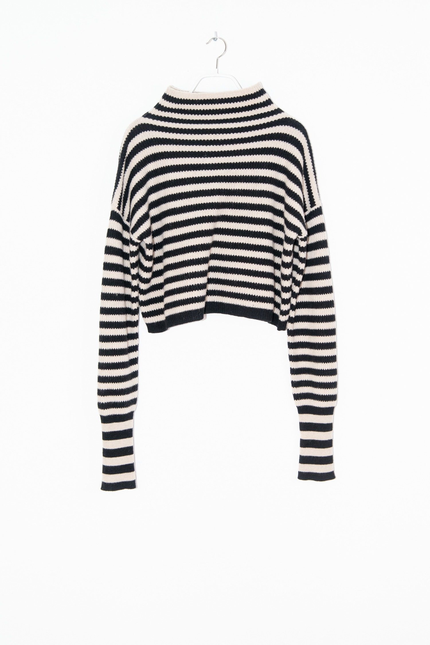 Thumbnail of http://Phiili%20Strickpullover%20mit%20Streifen%20in%20Beige%20und%20Schwarz